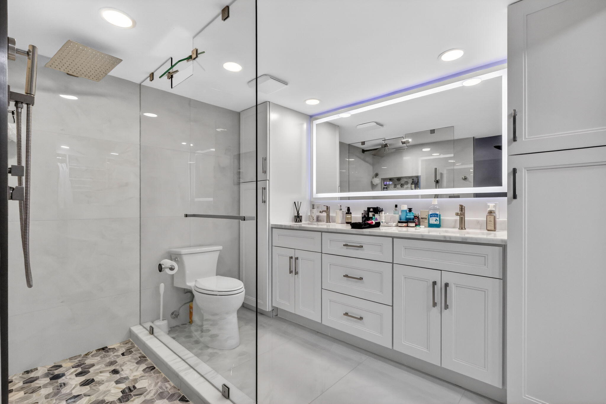 700 NE Harbour Terrace 1250