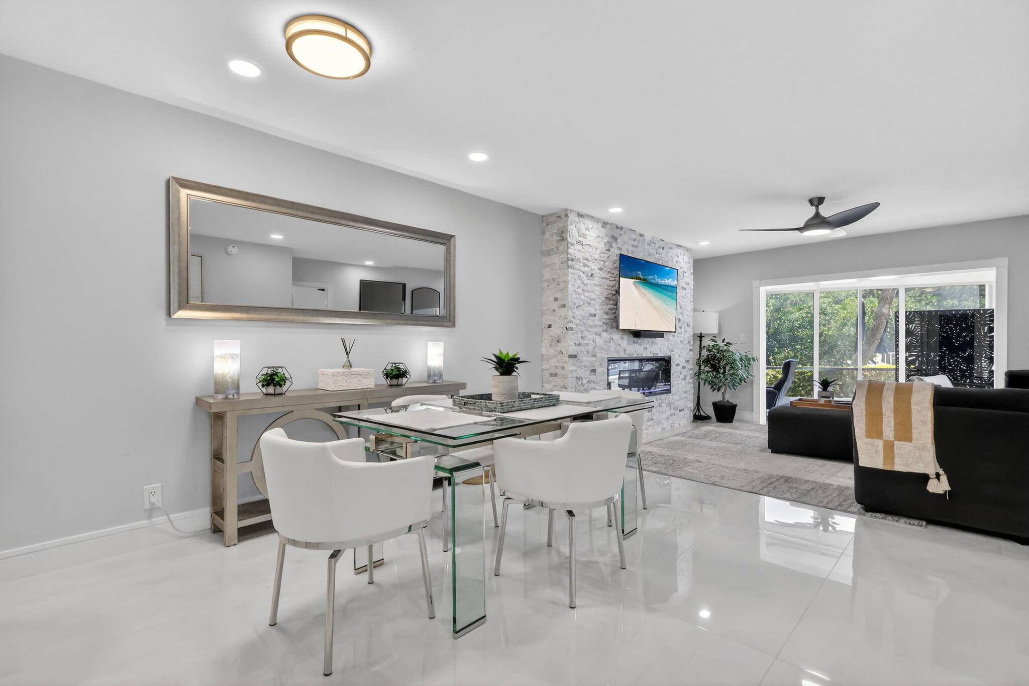 700 NE Harbour Terrace 1250