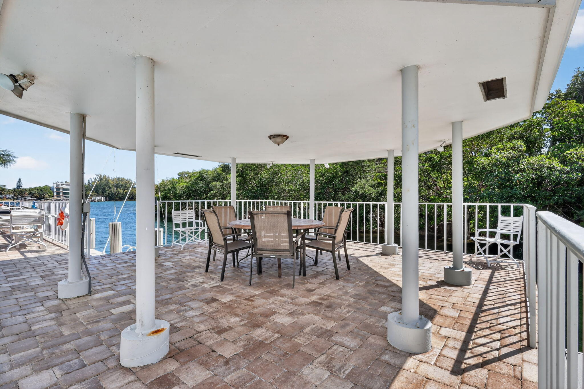 700 NE Harbour Terrace 1250