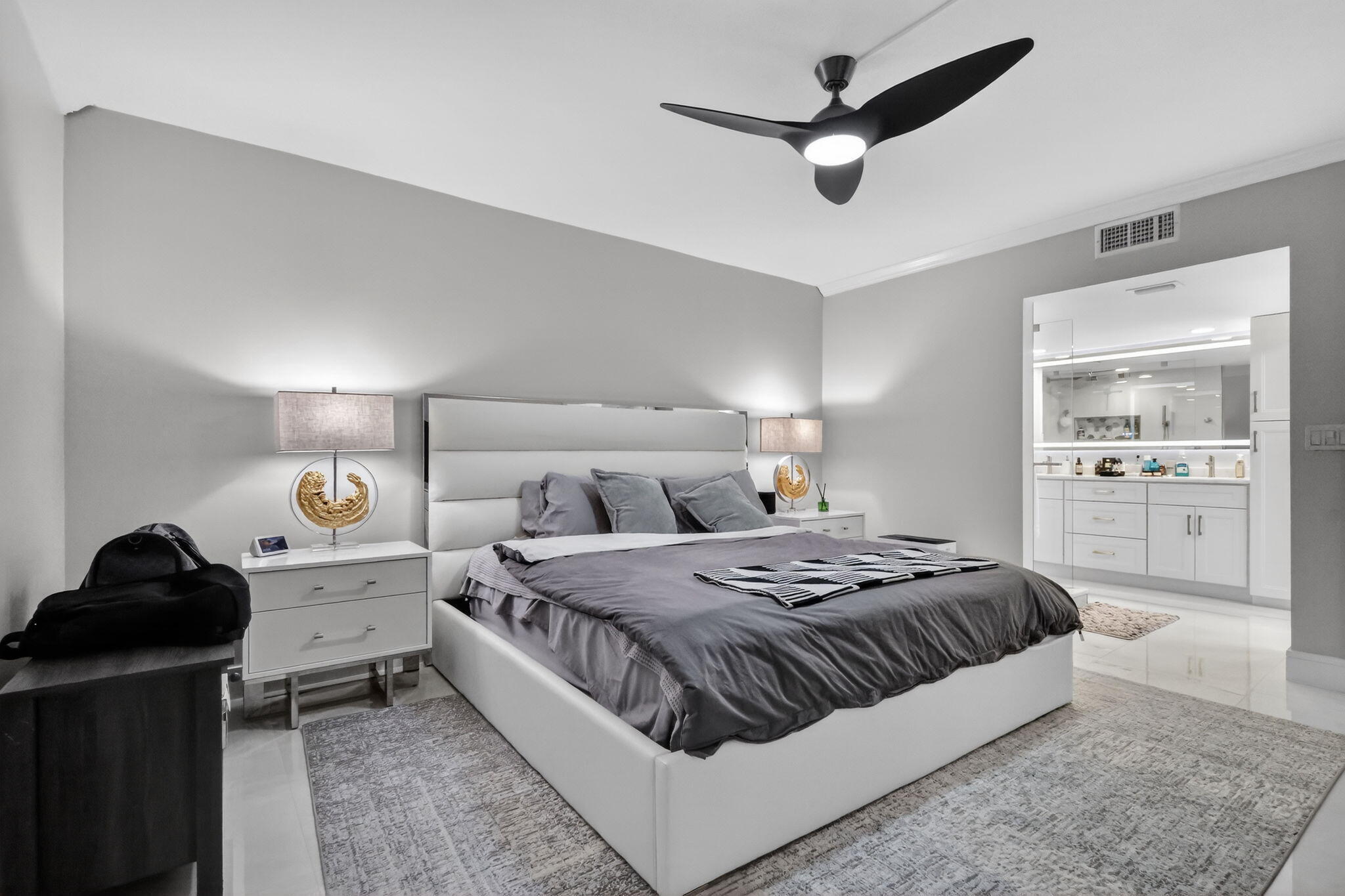 700 NE Harbour Terrace 1250