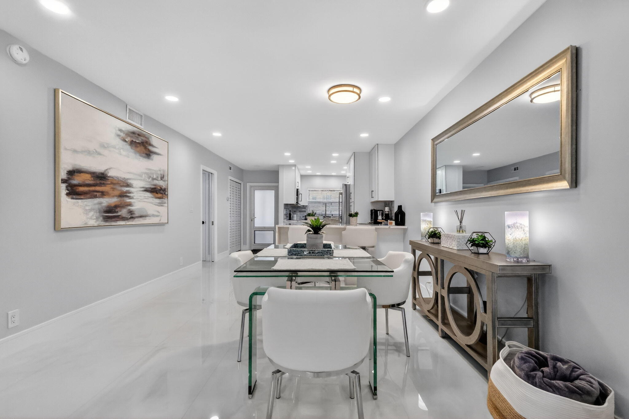 700 NE Harbour Terrace 1250