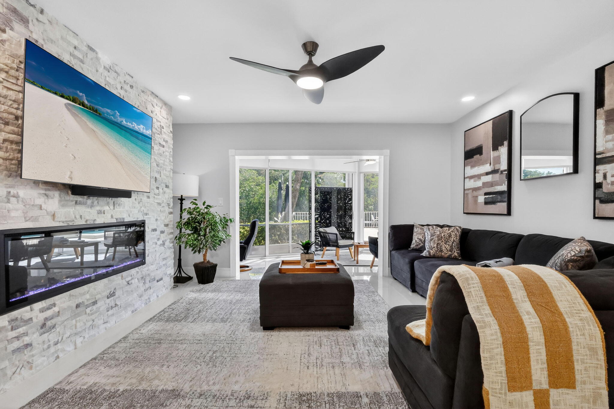 700 NE Harbour Terrace 1250