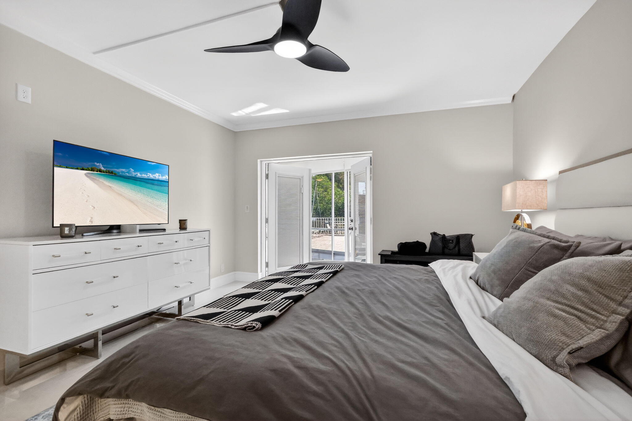 700 NE Harbour Terrace 1250