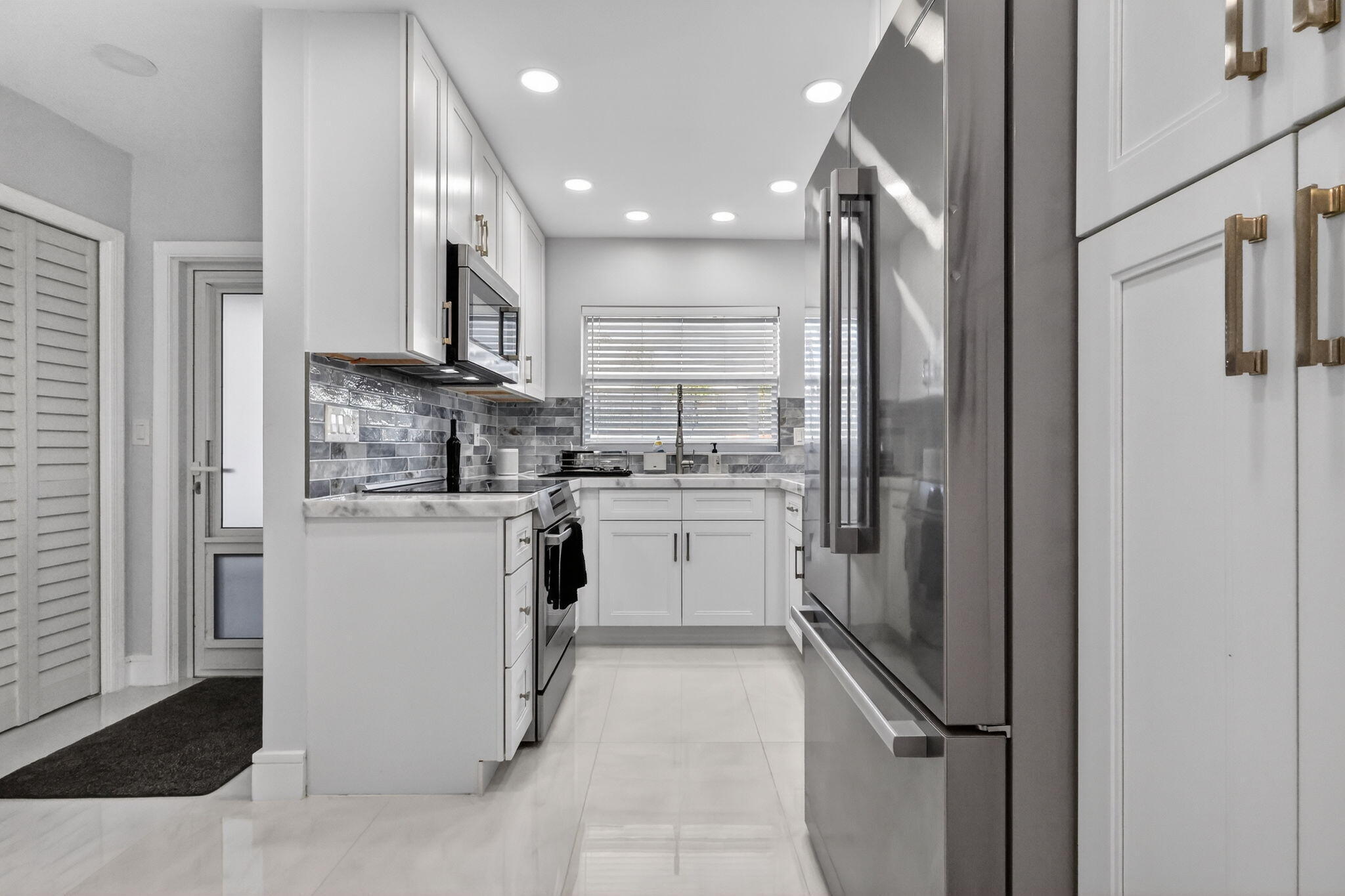 700 NE Harbour Terrace 1250