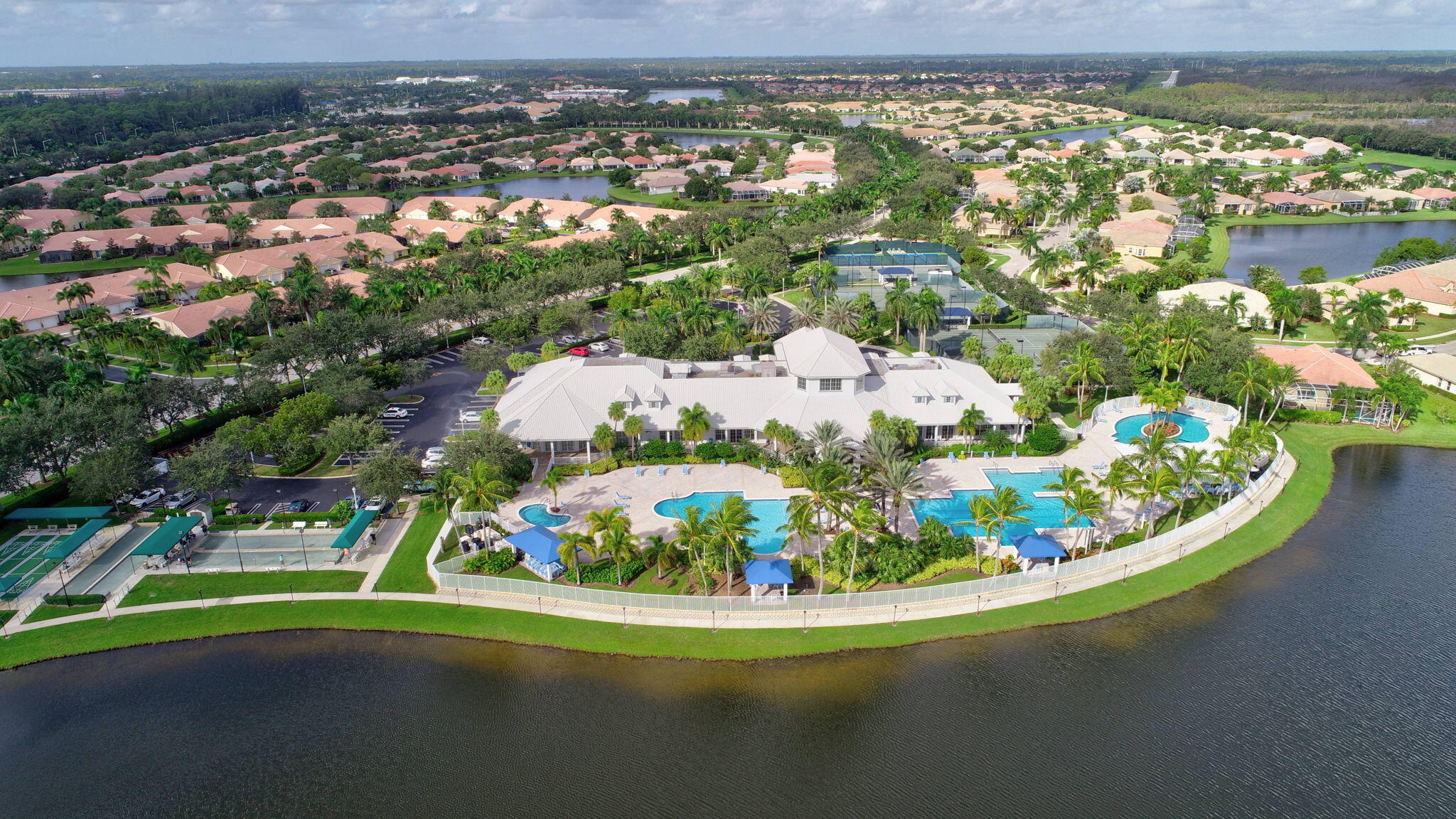 9575 Sandpiper Shores Way