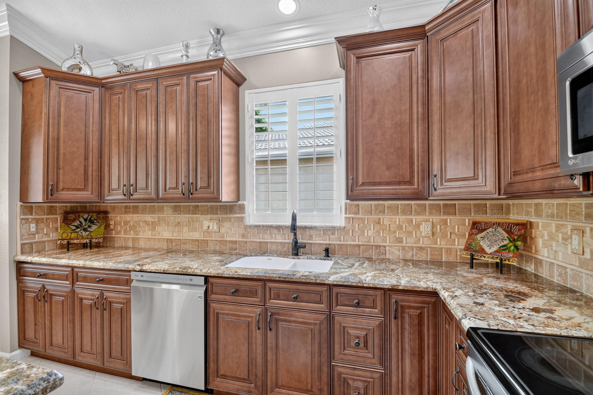 9575 Sandpiper Shores Way