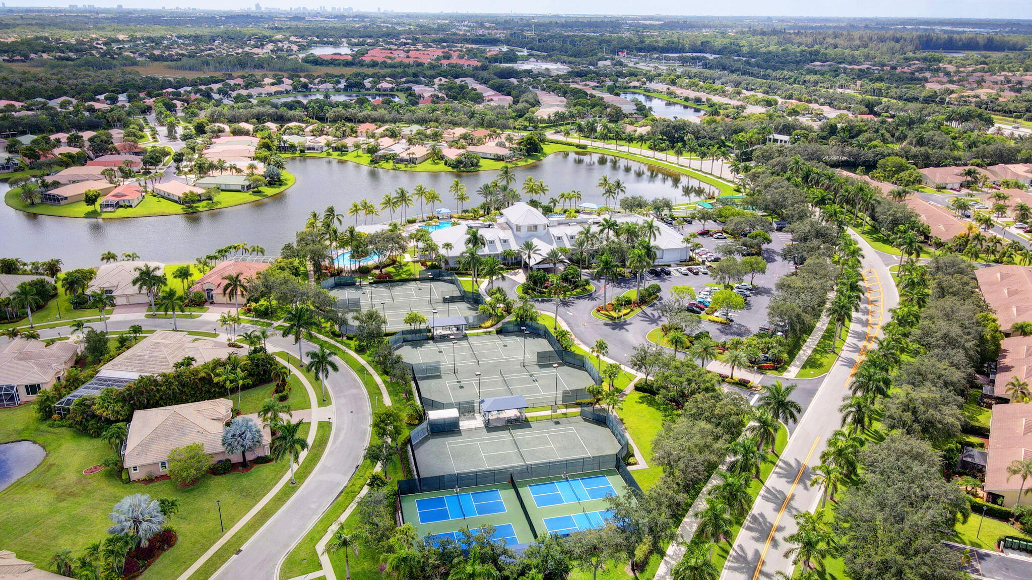 9575 Sandpiper Shores Way