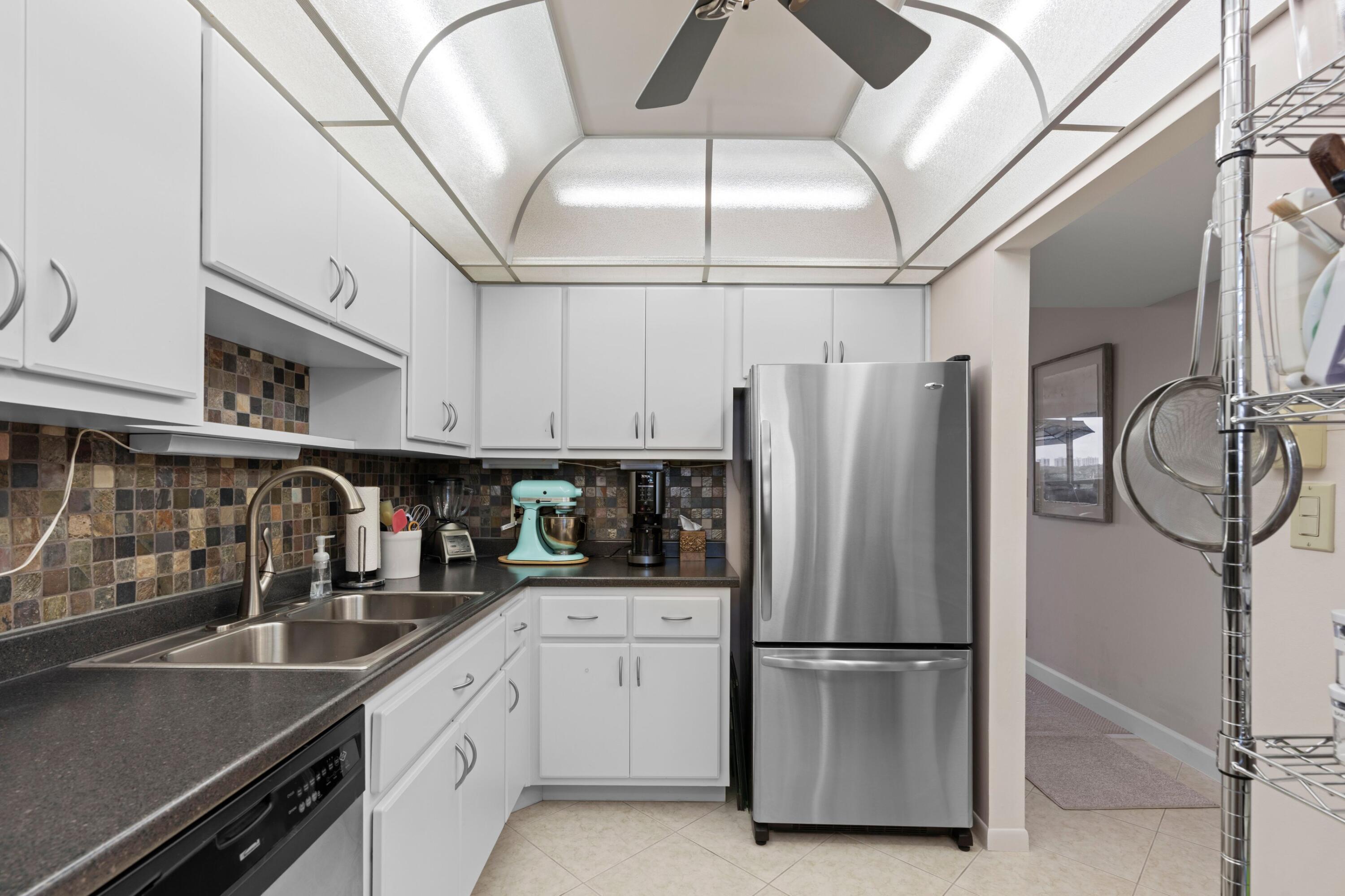 555 NW 4th Avenue Apt 501