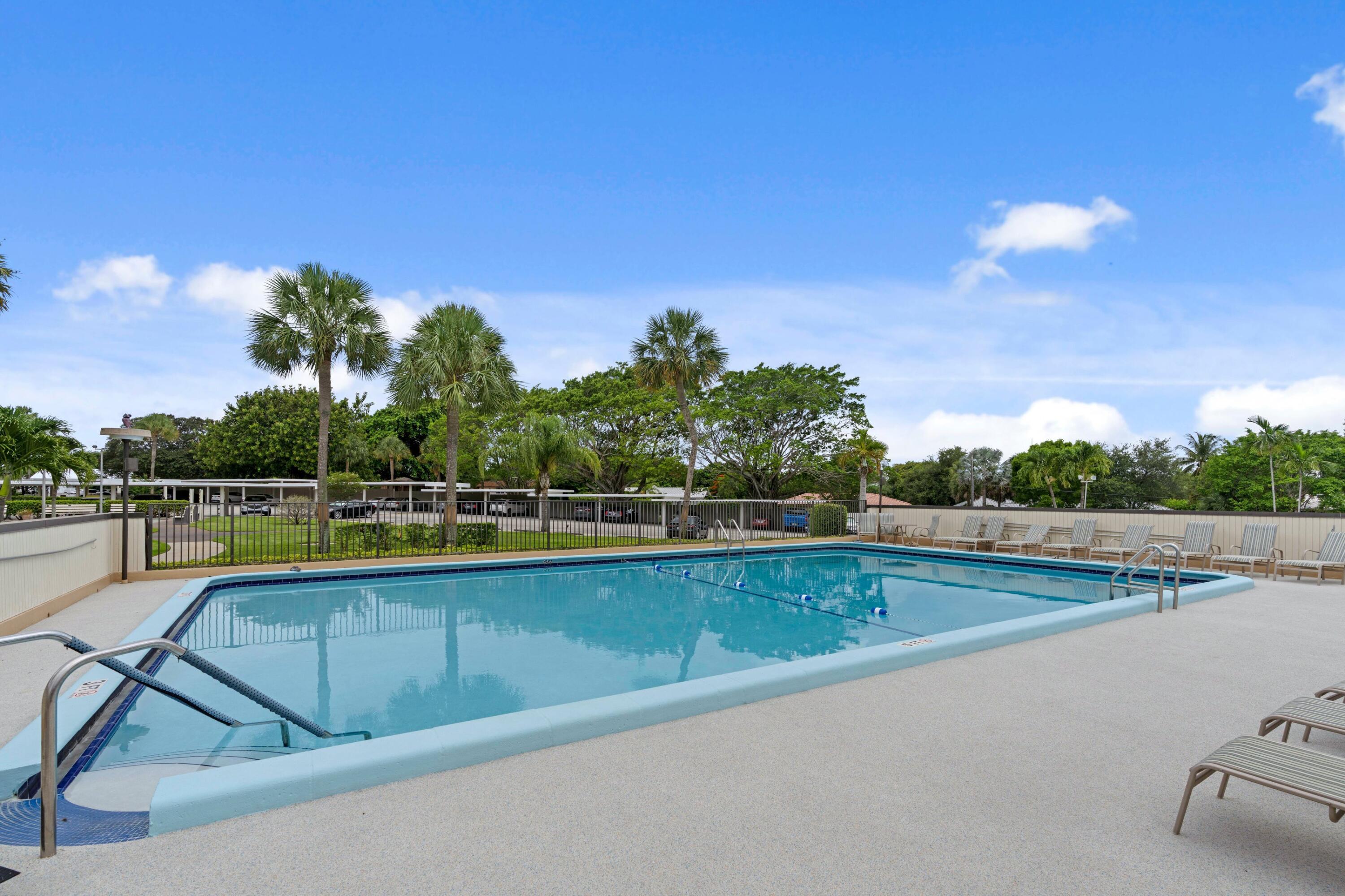 555 NW 4th Avenue Apt 501
