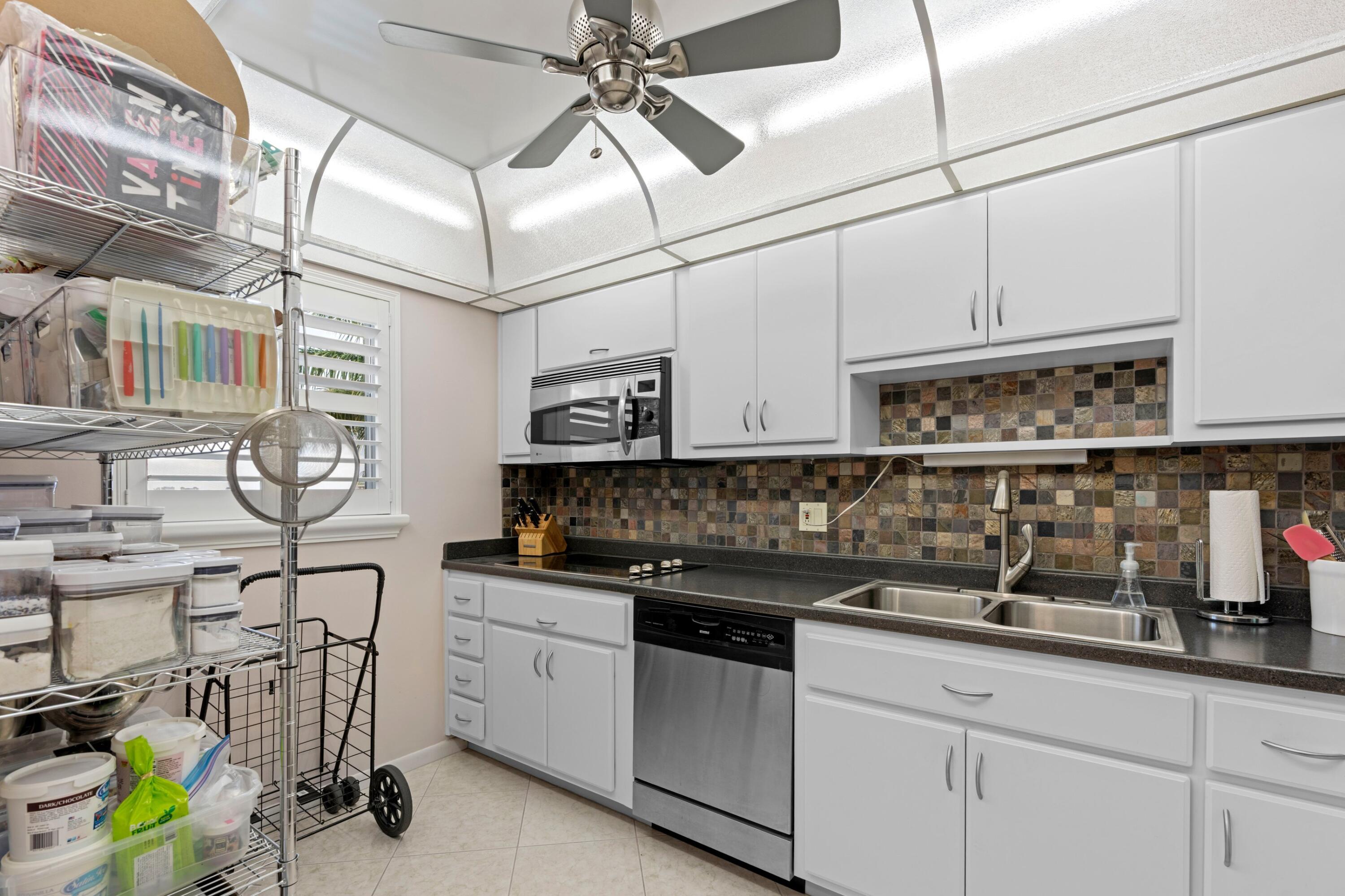 555 NW 4th Avenue Apt 501