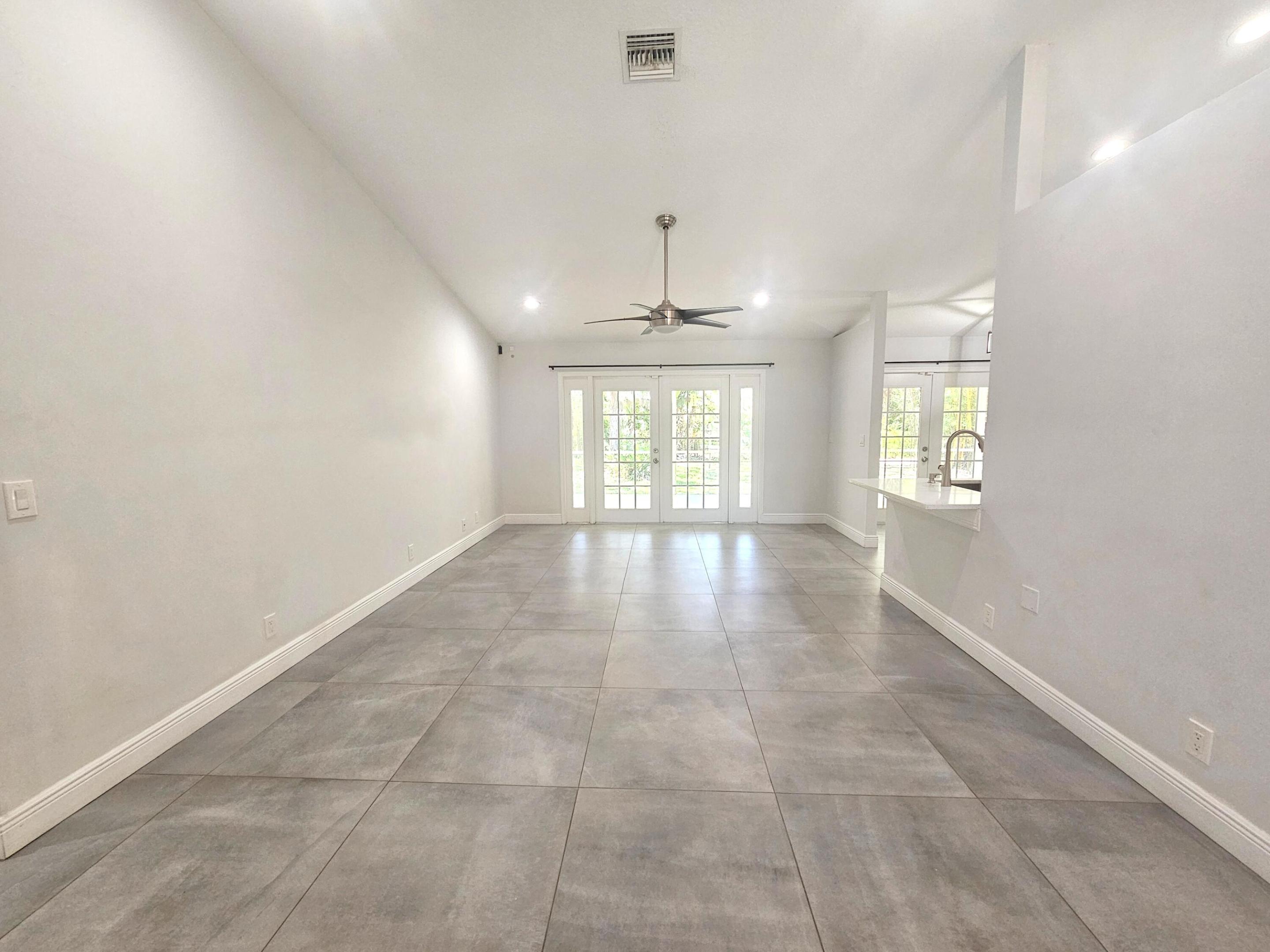 13588 74TH Street N