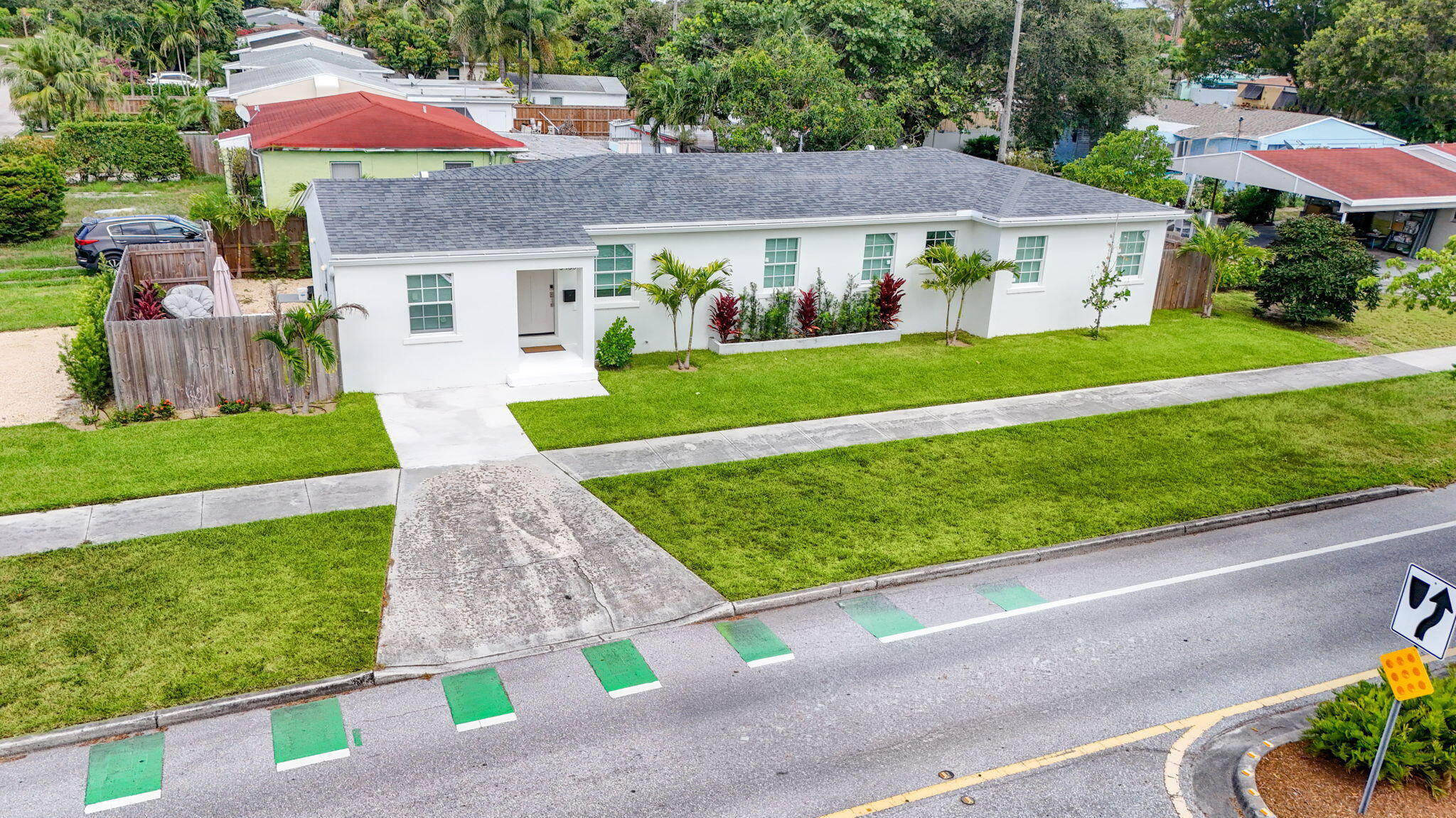 3400 PARKER Avenue