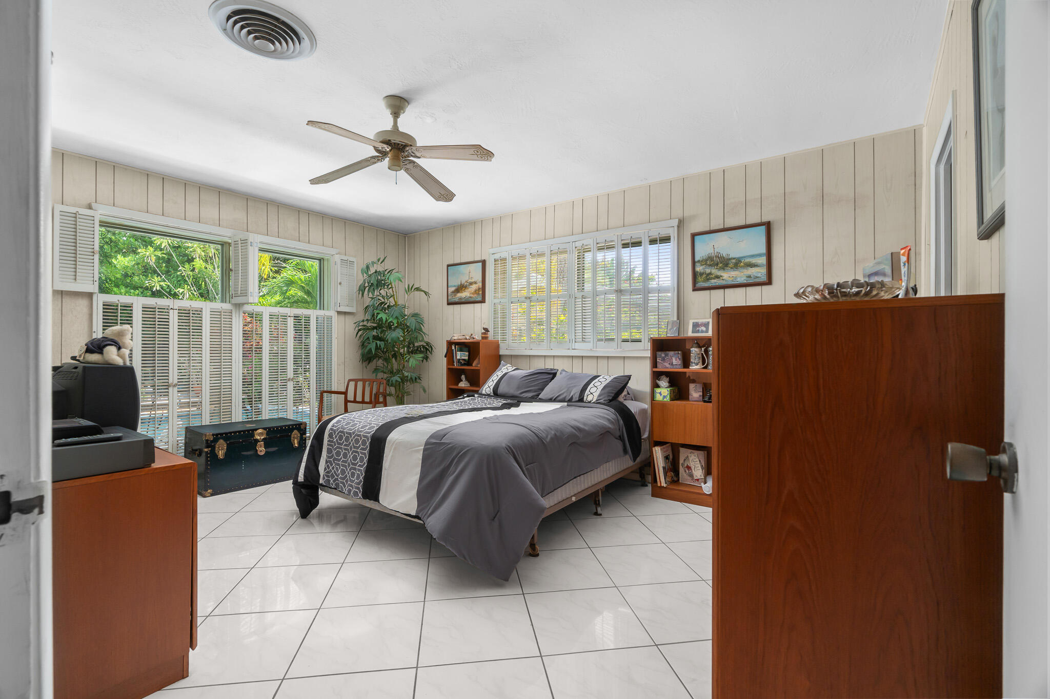 2625 NE 35th Street