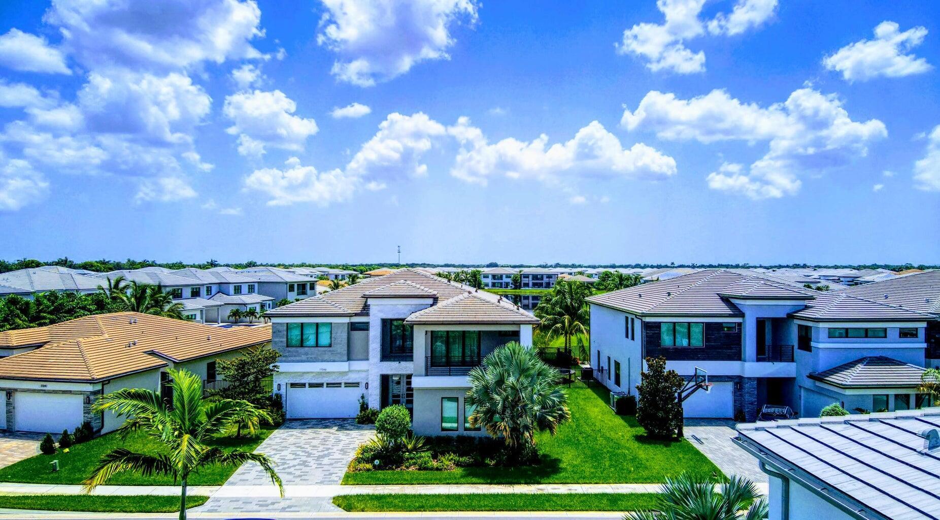 17046 Wandering Wave Avenue