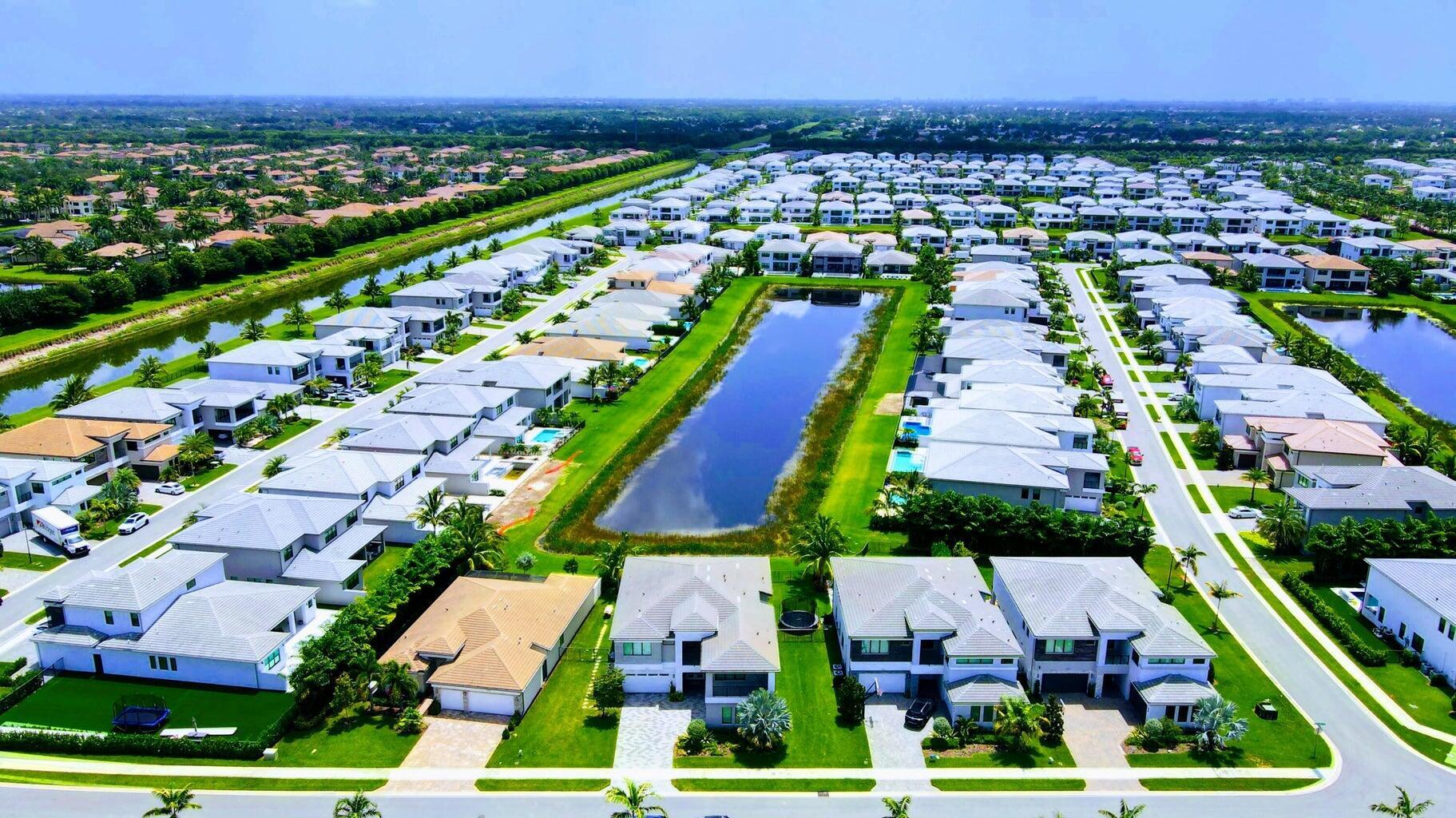17046 Wandering Wave Avenue