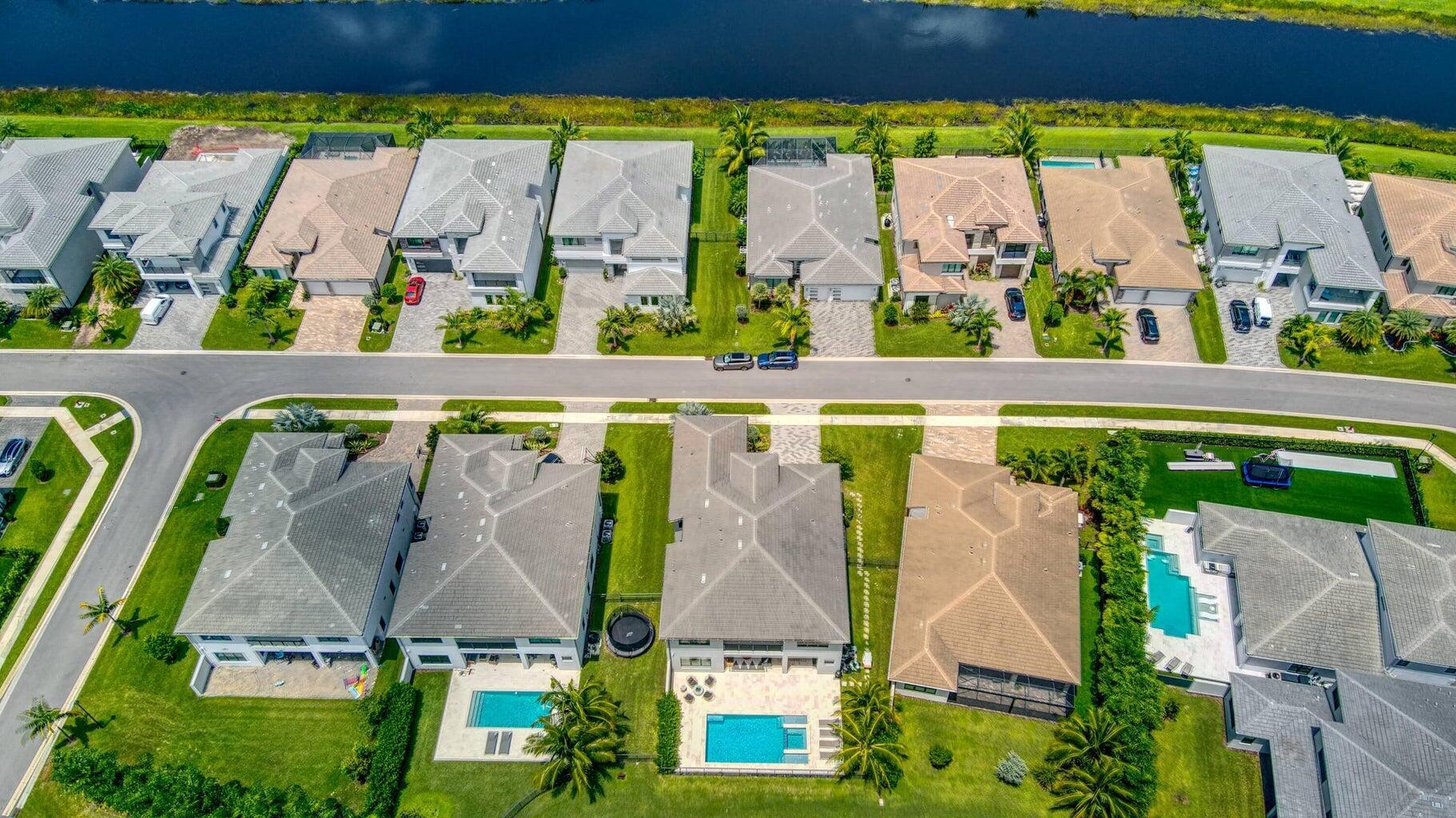 17046 Wandering Wave Avenue