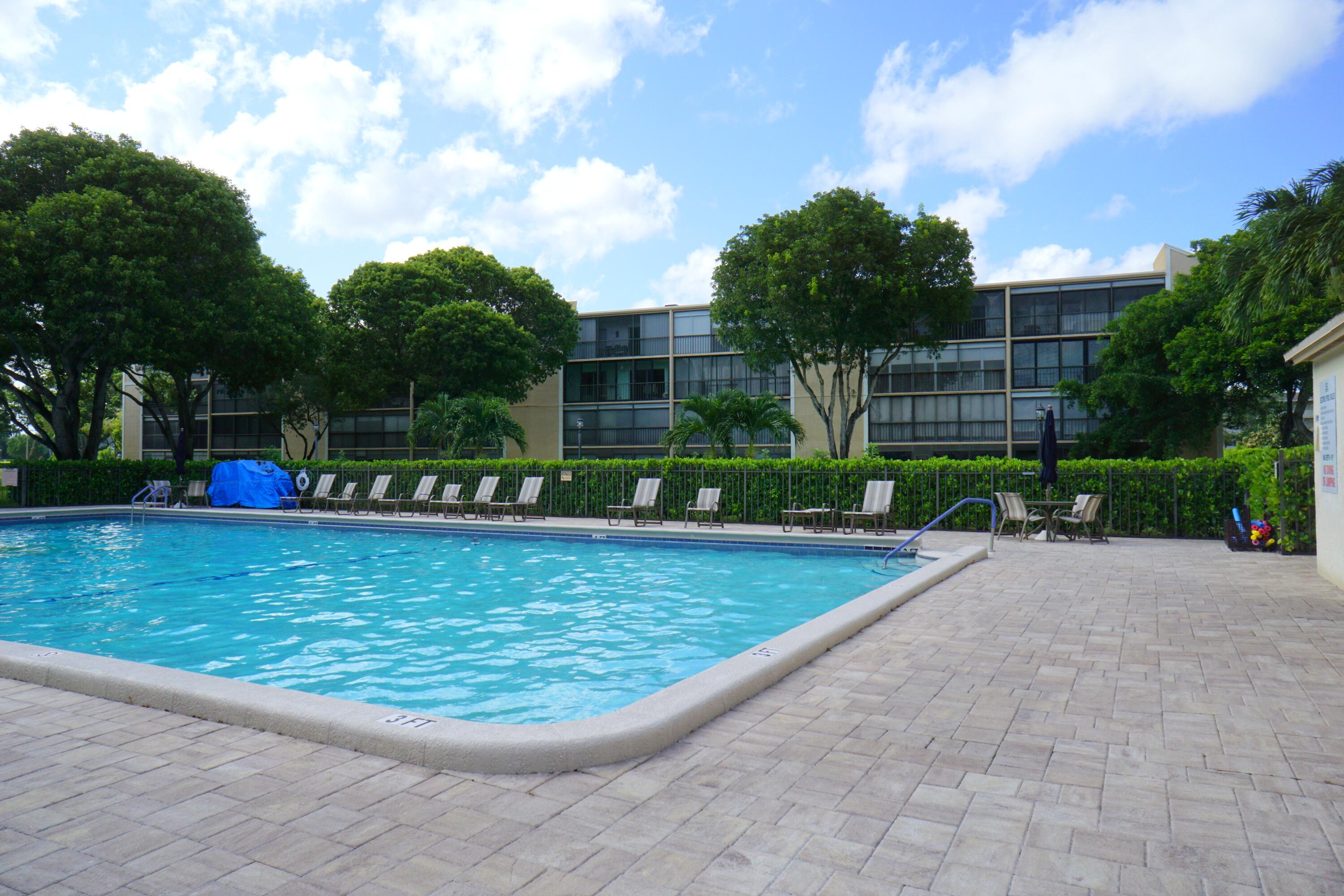 7286 HUNTINGTON Lane 306