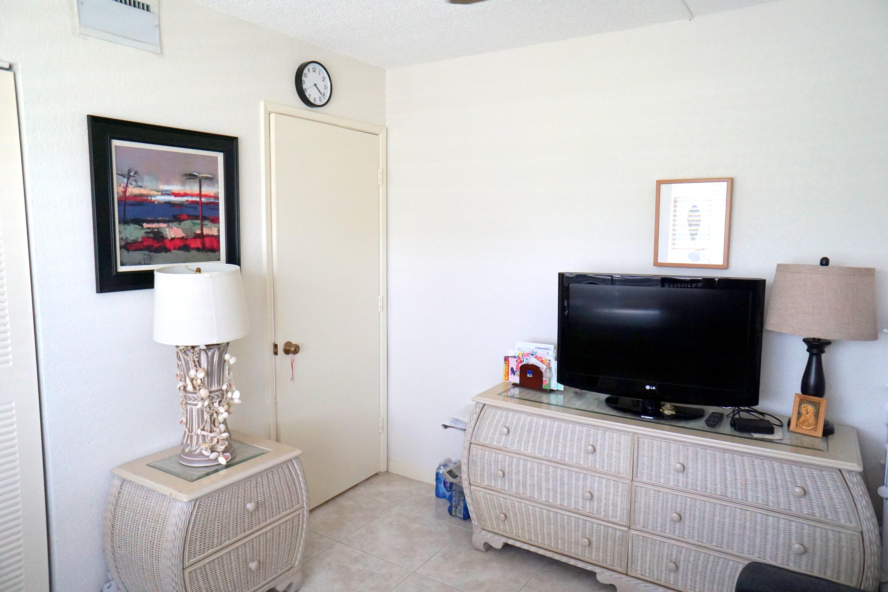 7286 HUNTINGTON Lane 306