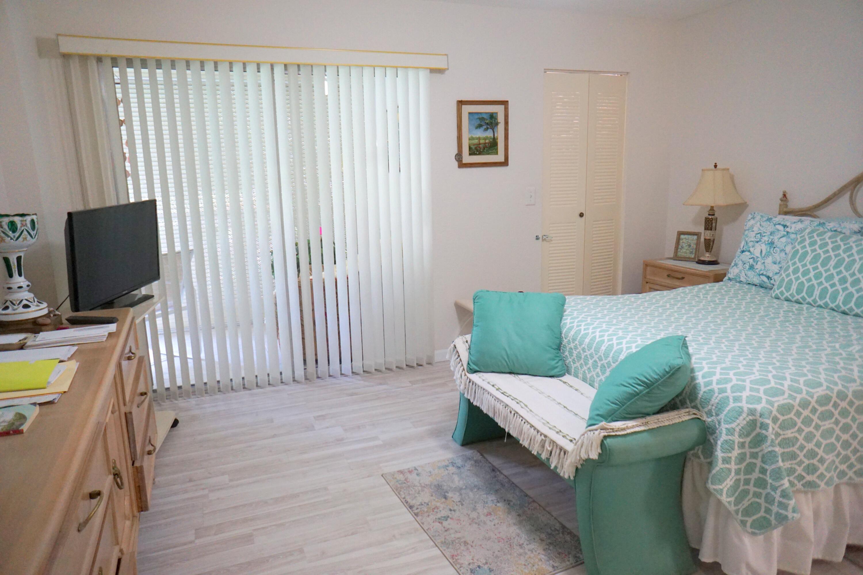 7286 HUNTINGTON Lane 306
