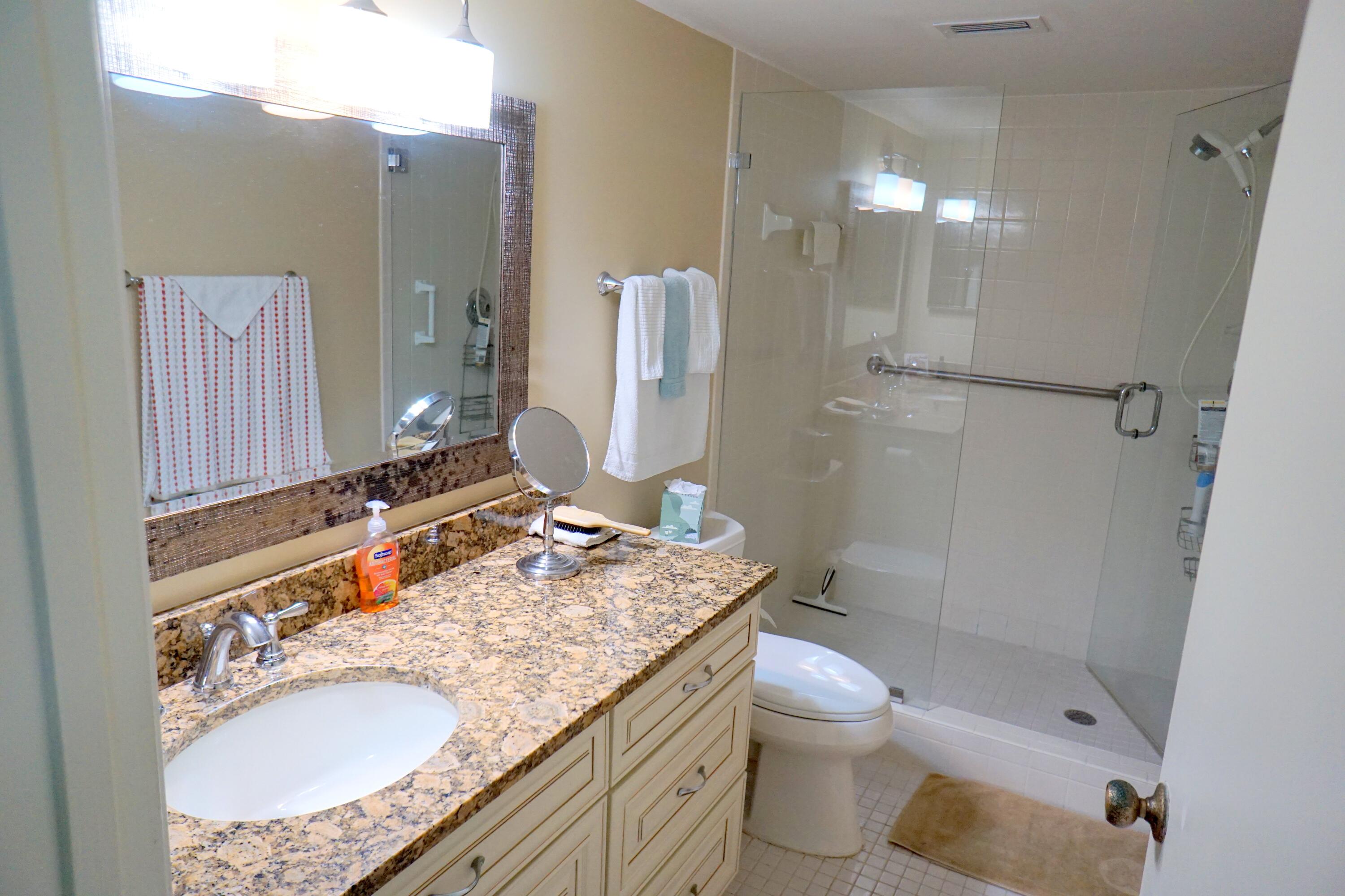 7286 HUNTINGTON Lane 306