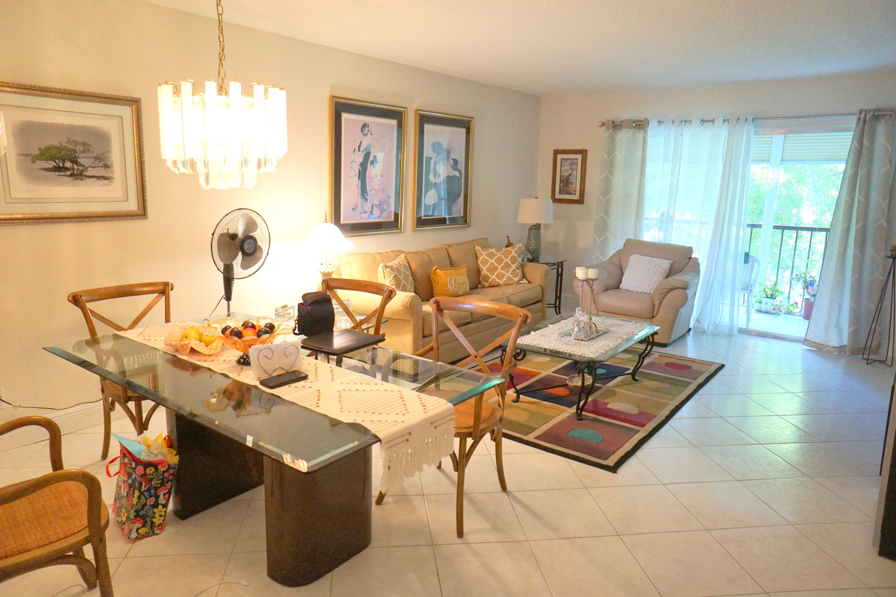 7286 HUNTINGTON Lane 306