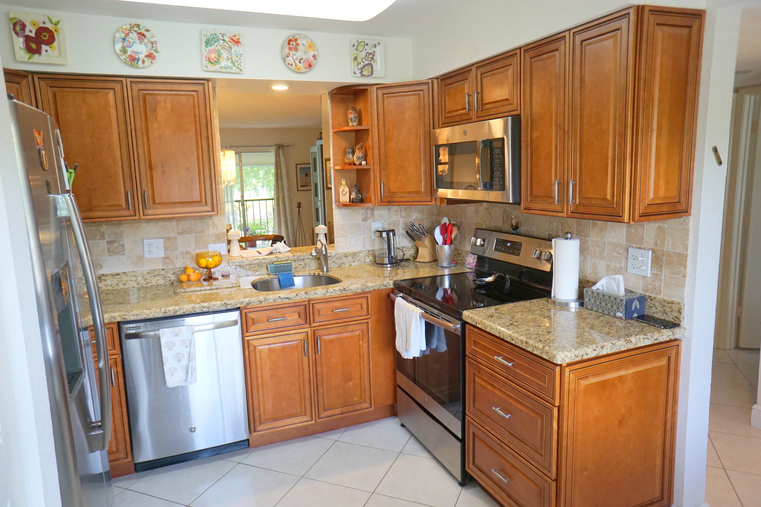 7286 HUNTINGTON Lane 306
