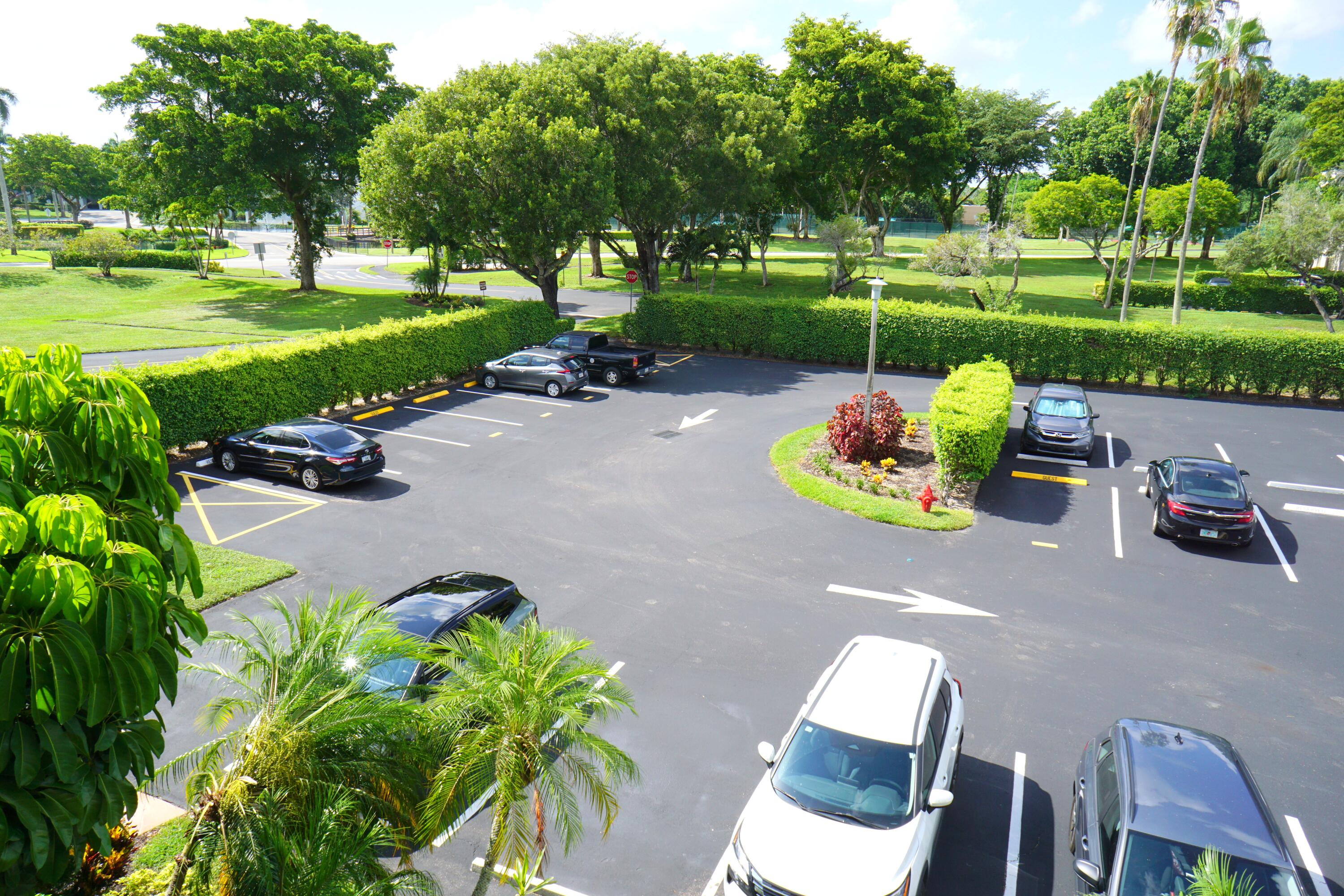 7286 HUNTINGTON Lane 306