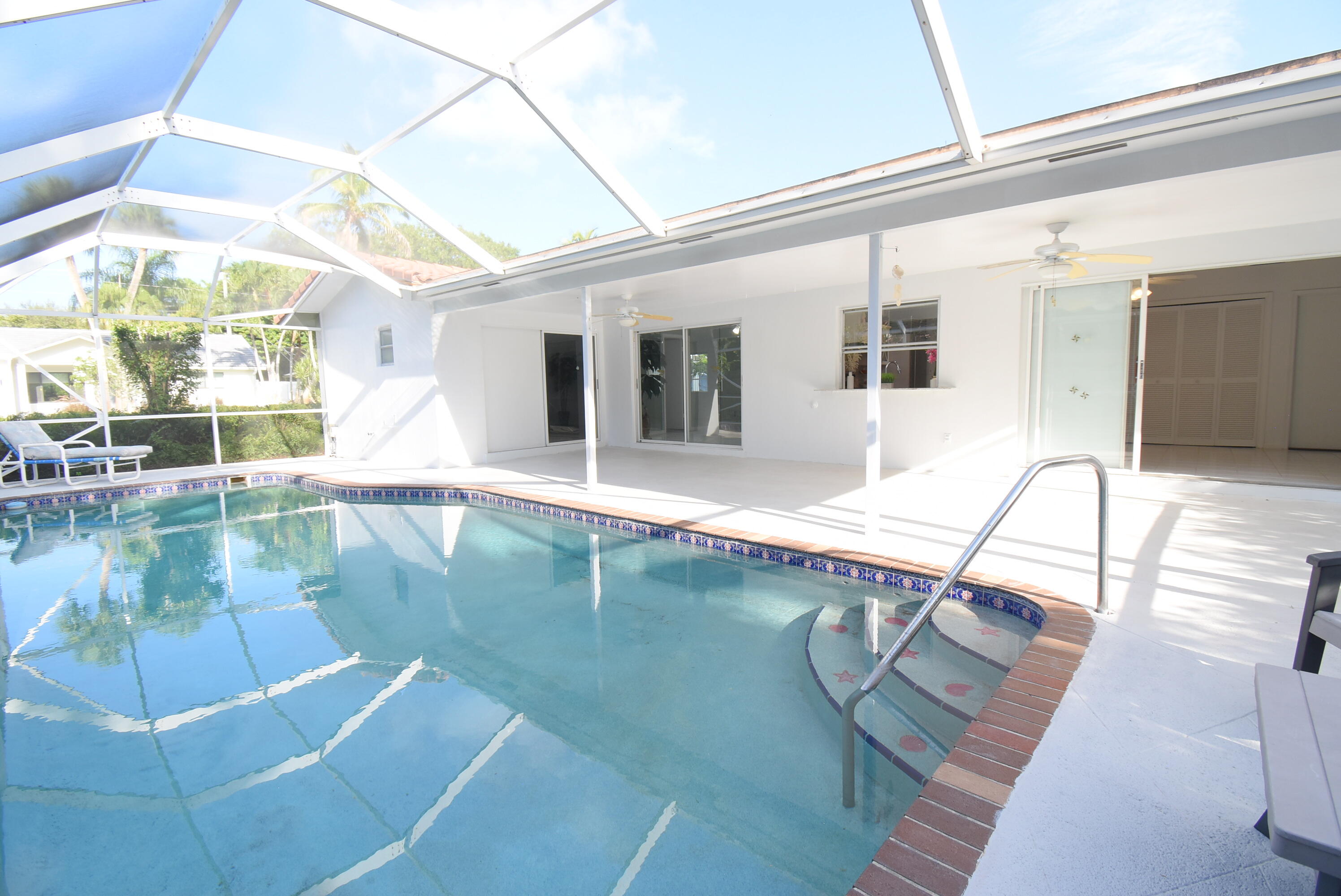 701 NW 6TH Drive