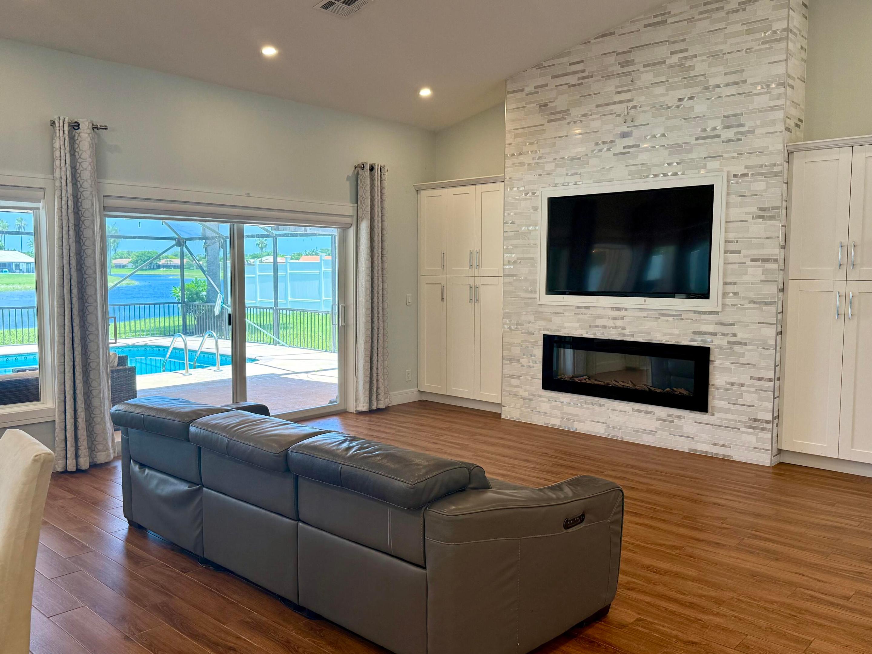 20725 WATERS EDGE Court