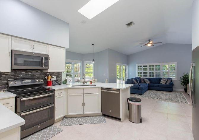1349 BRAMPTON Cove
