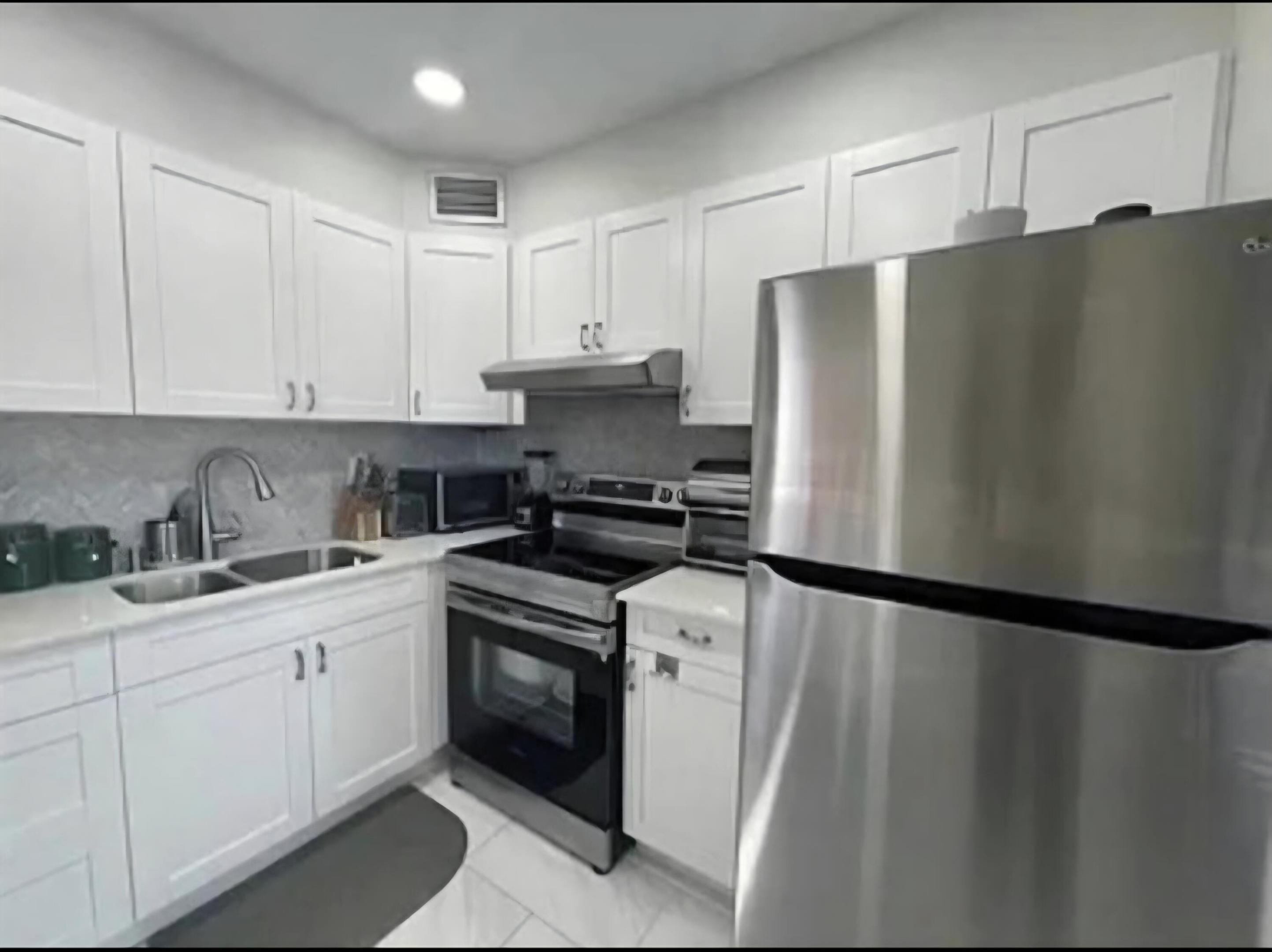 1920 NE 51ST Court NE 101
