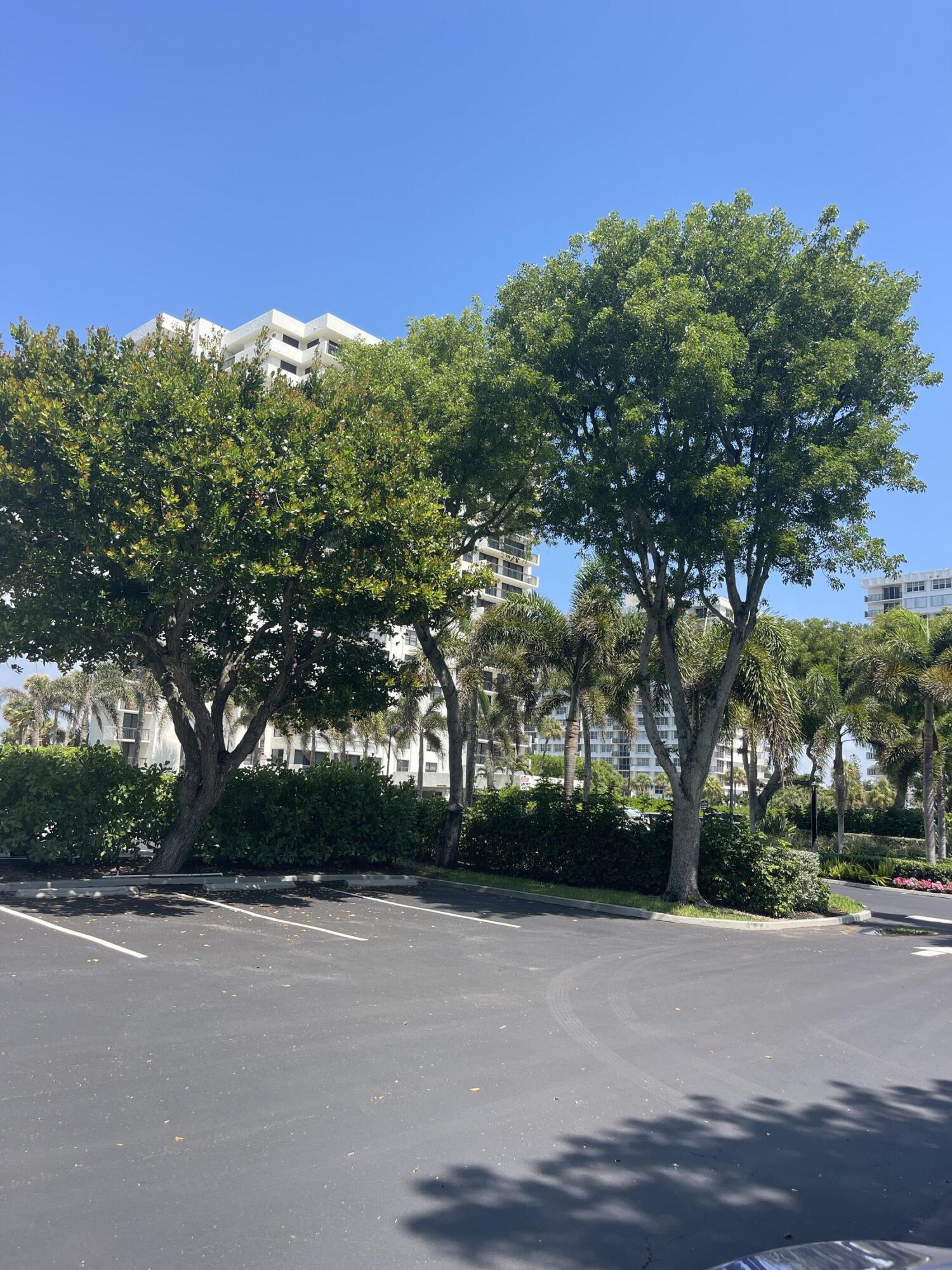 2001 N OCEAN Boulevard 301