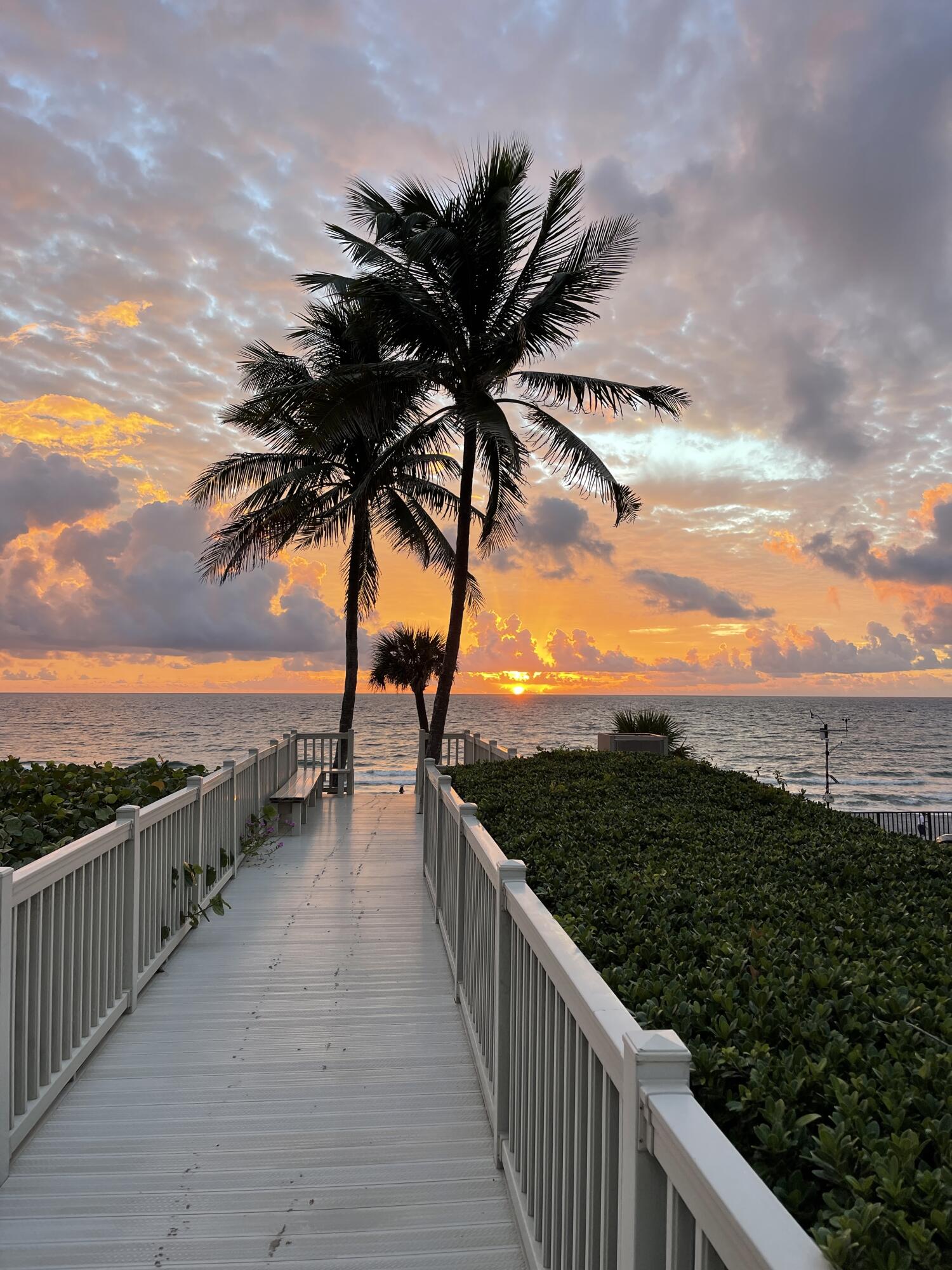 2001 N OCEAN Boulevard 301