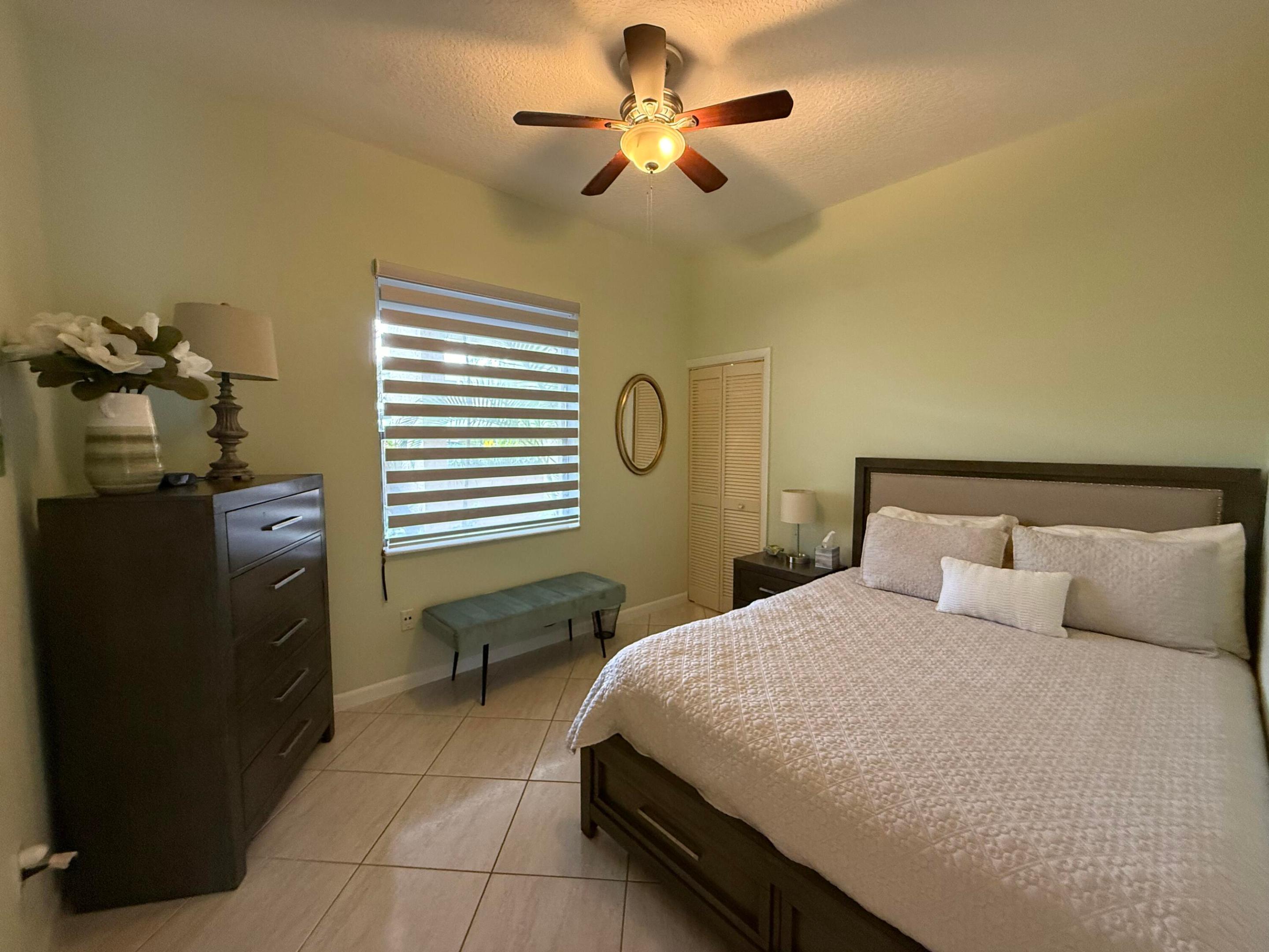 7472 LA PAZ Boulevard 102