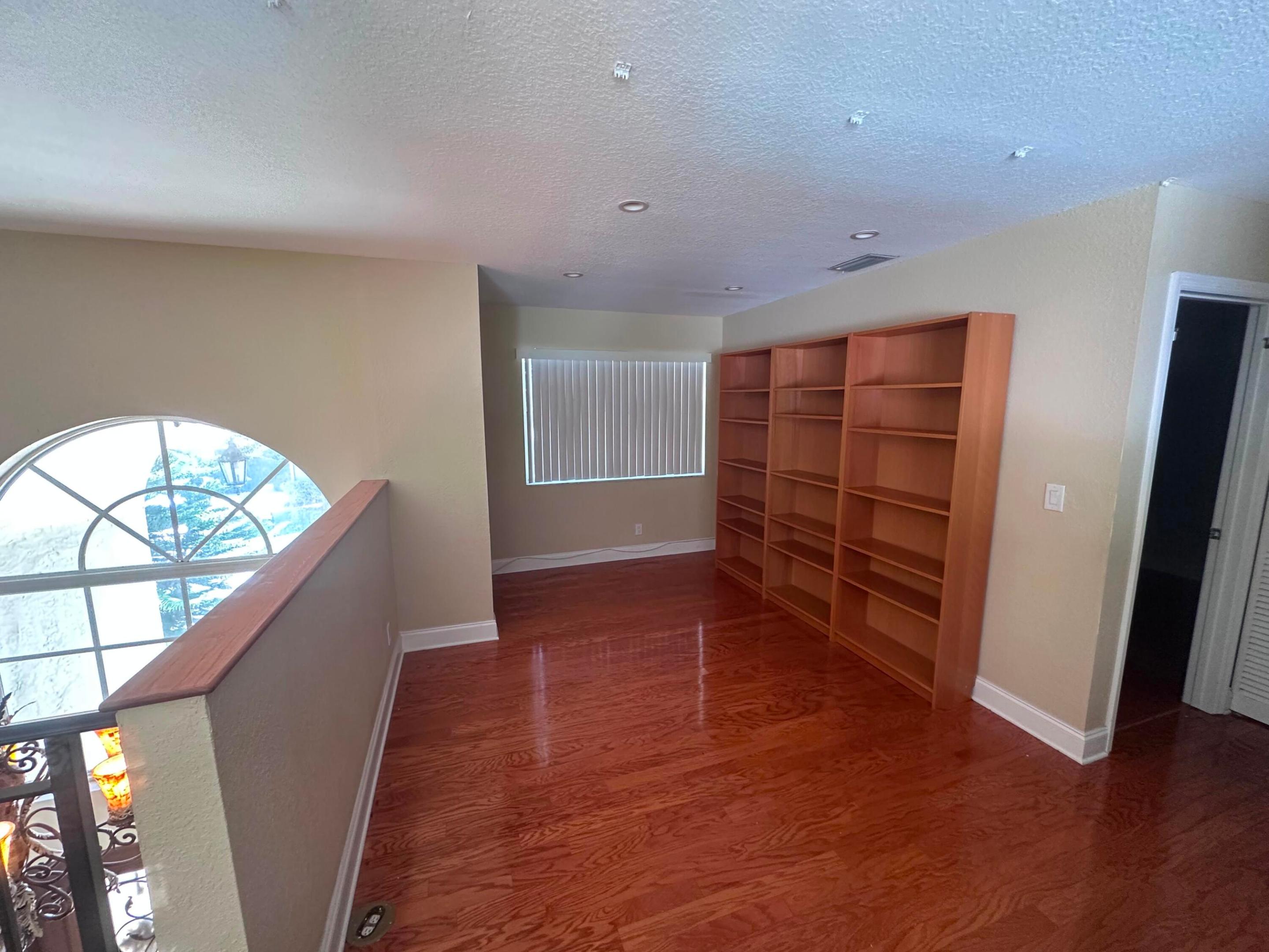 10627 WHEELHOUSE Circle