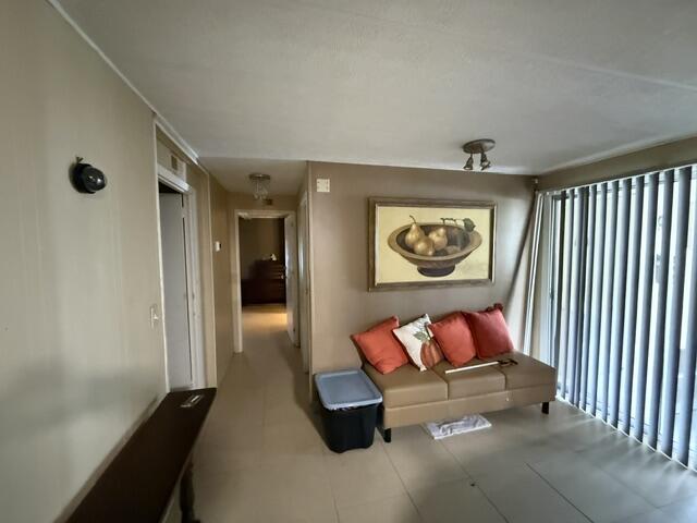 1817 DOLPHIN Place