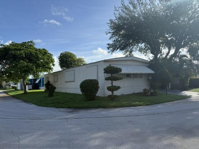 1817 DOLPHIN Place