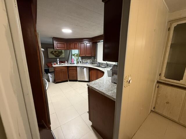 1817 DOLPHIN Place