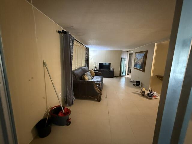 1817 DOLPHIN Place