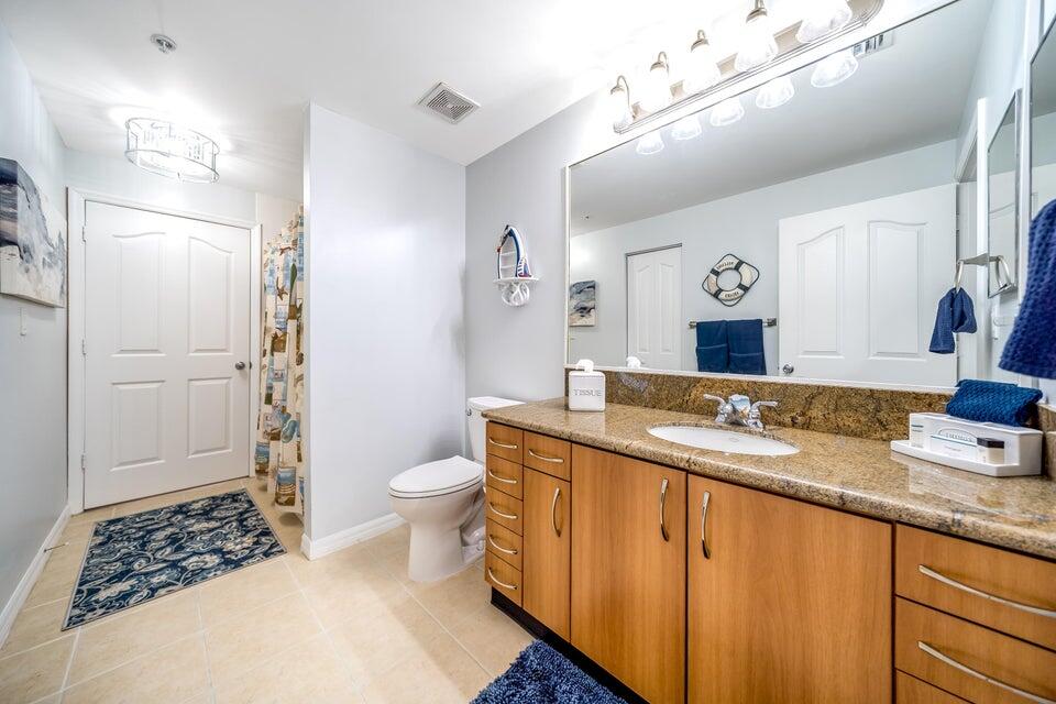 250 NE 3rd Avenue 1502