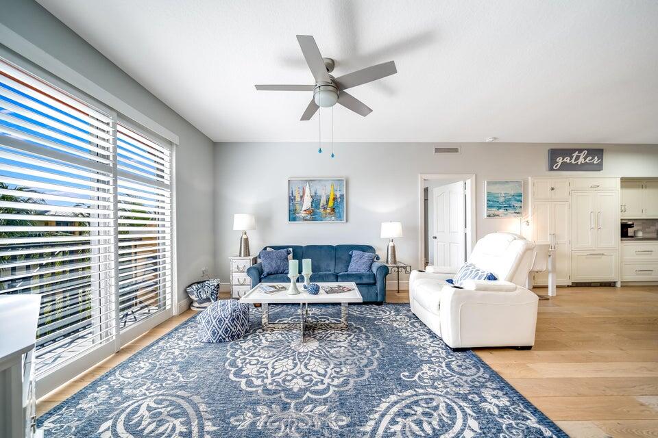 250 NE 3rd Avenue 1502