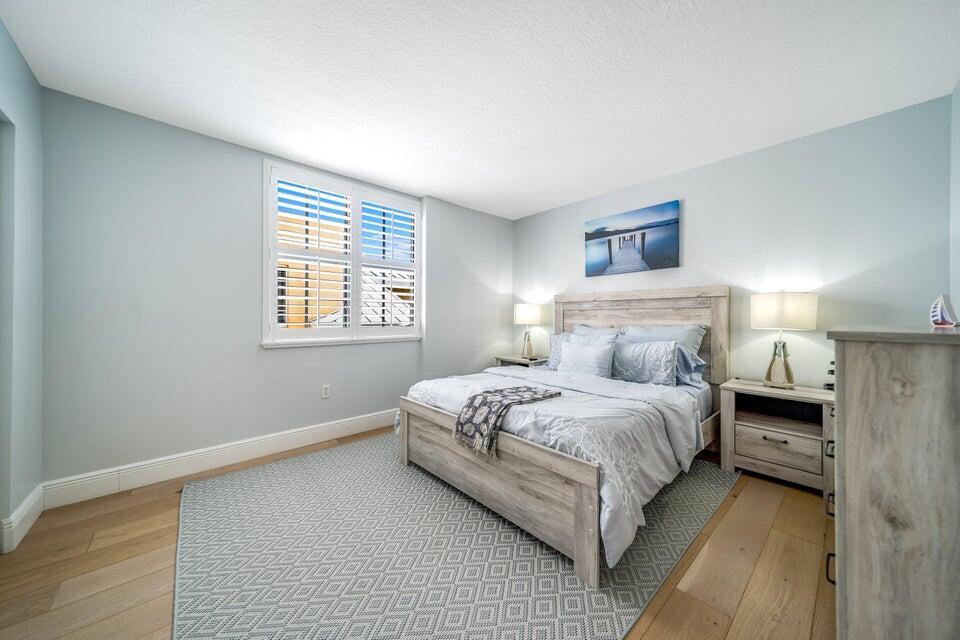 250 NE 3rd Avenue 1502
