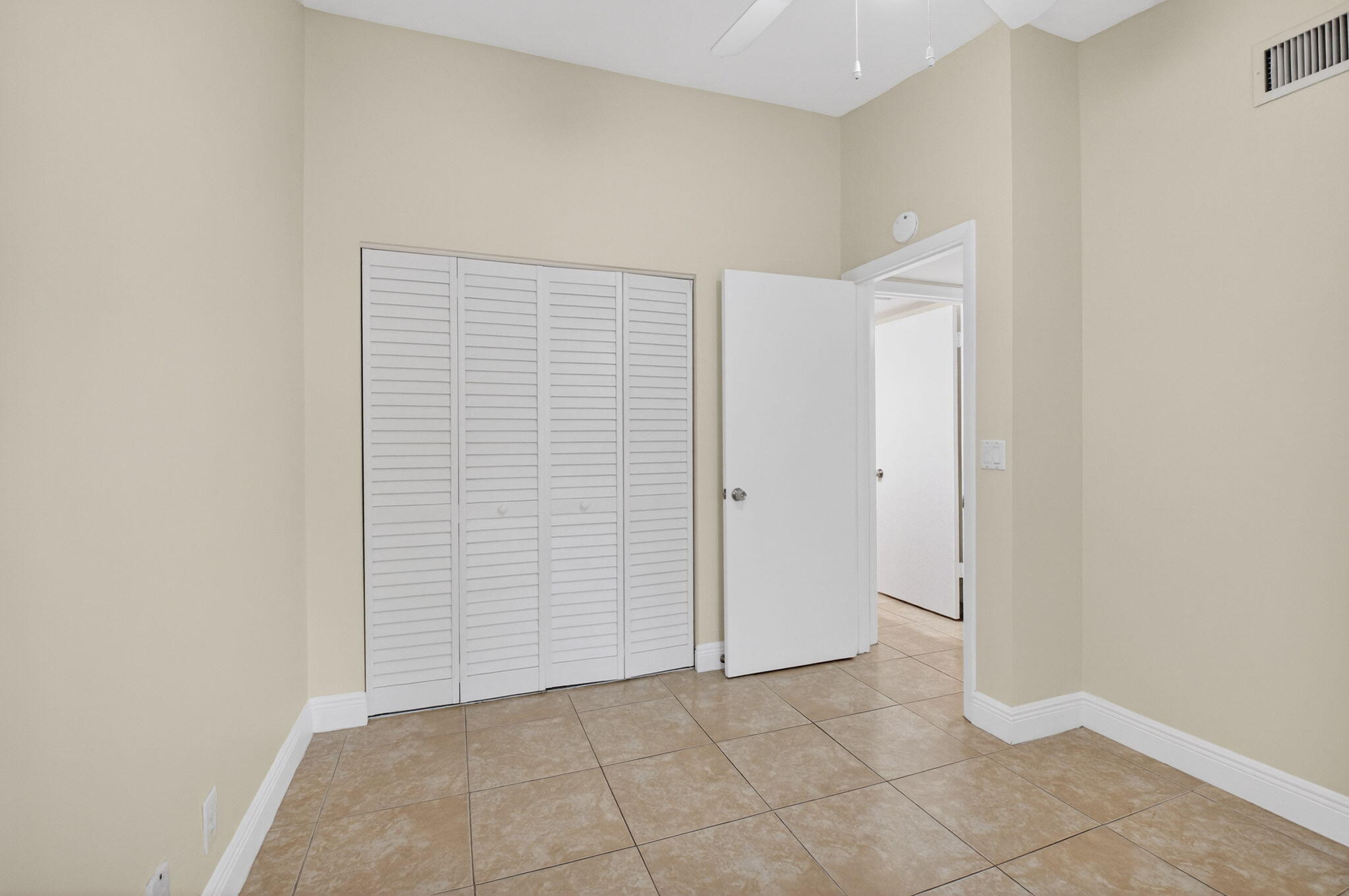 21943 REMSEN Terrace 207