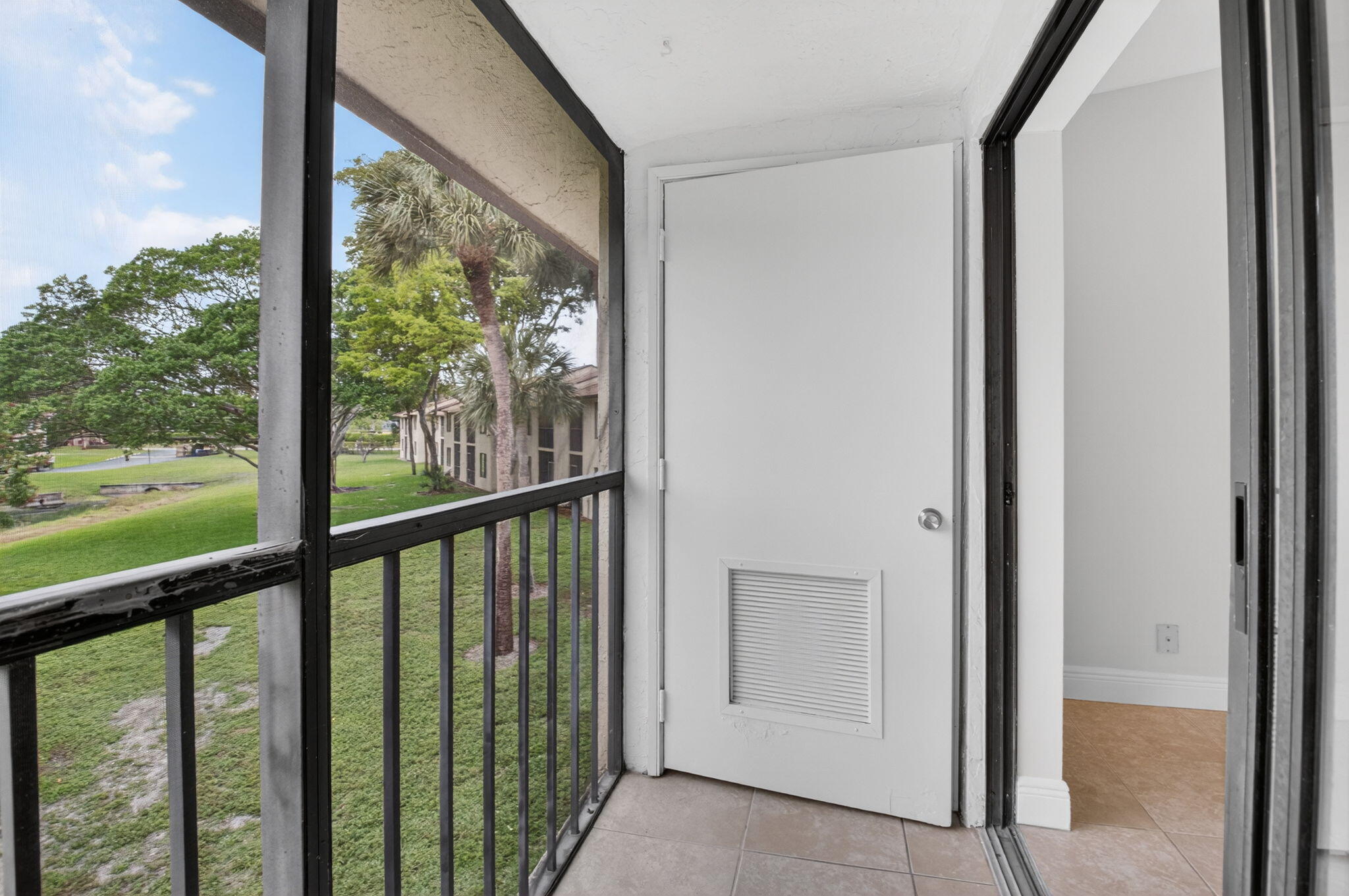21943 REMSEN Terrace 207