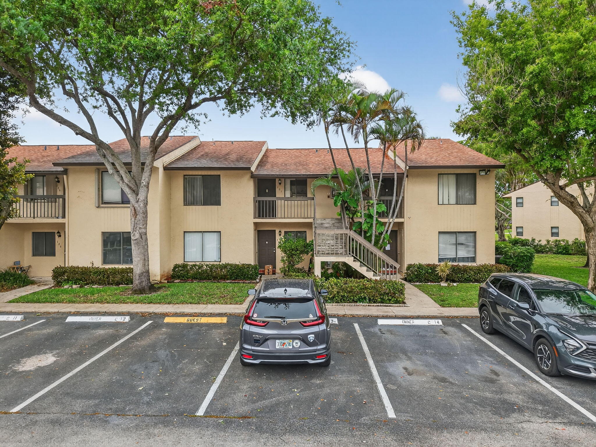 21943 REMSEN Terrace 207