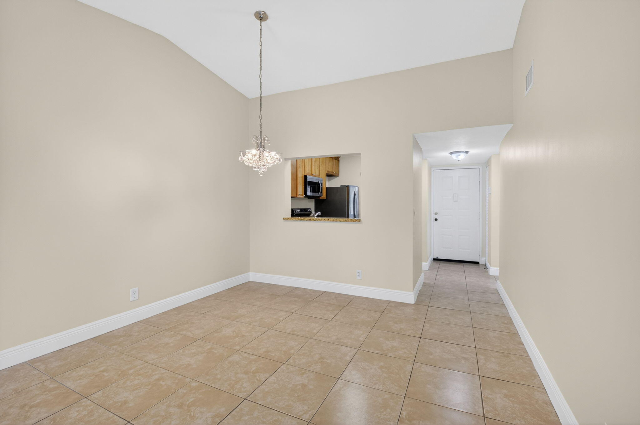 21943 REMSEN Terrace 207