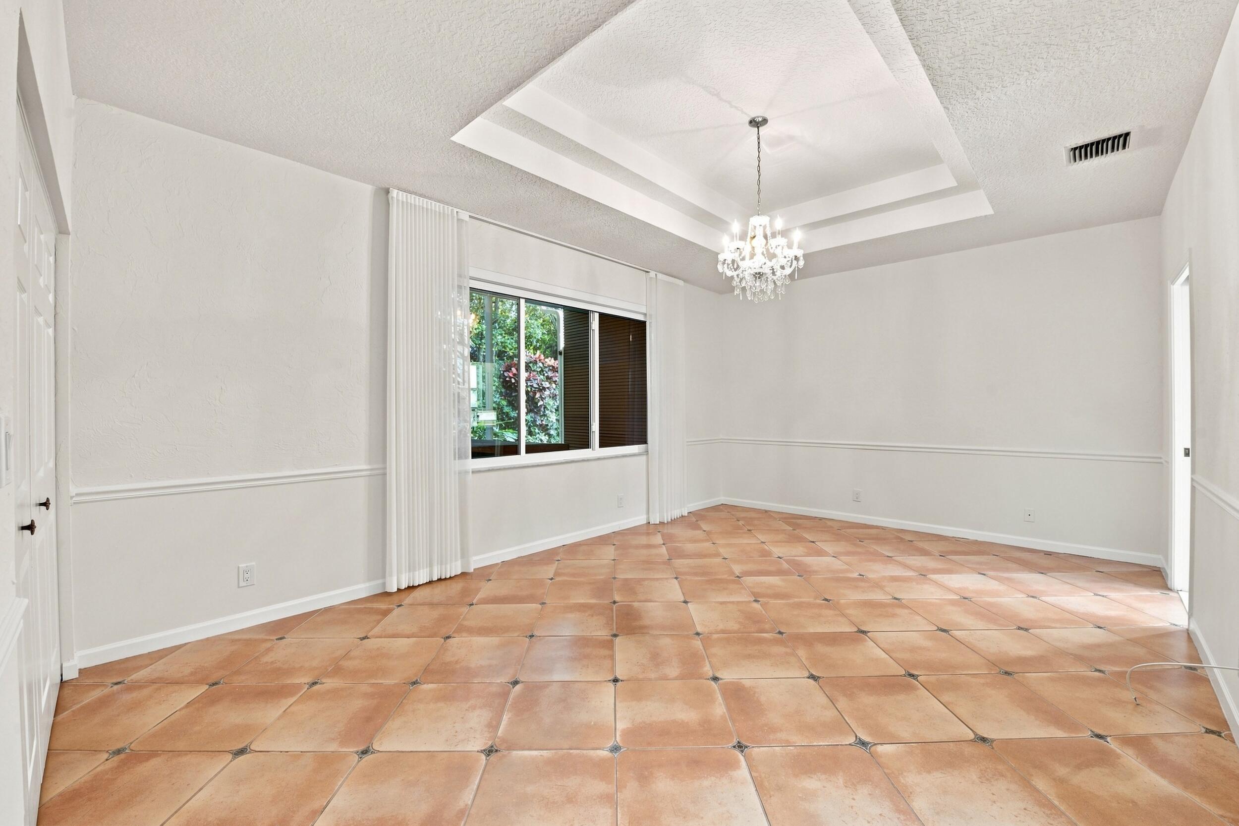 8552 VIA GIARDINO