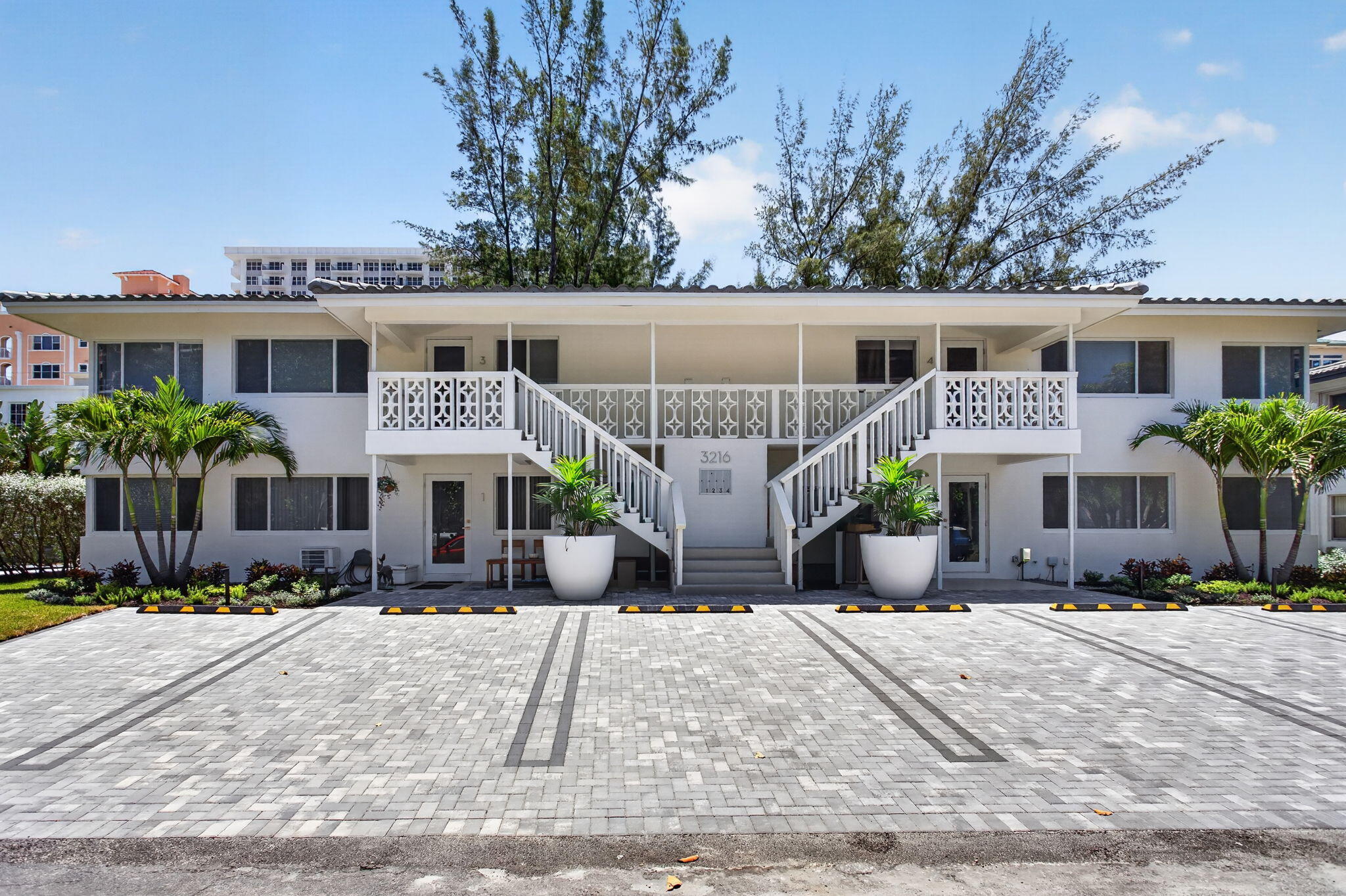 3216 Colony Club Road 2
