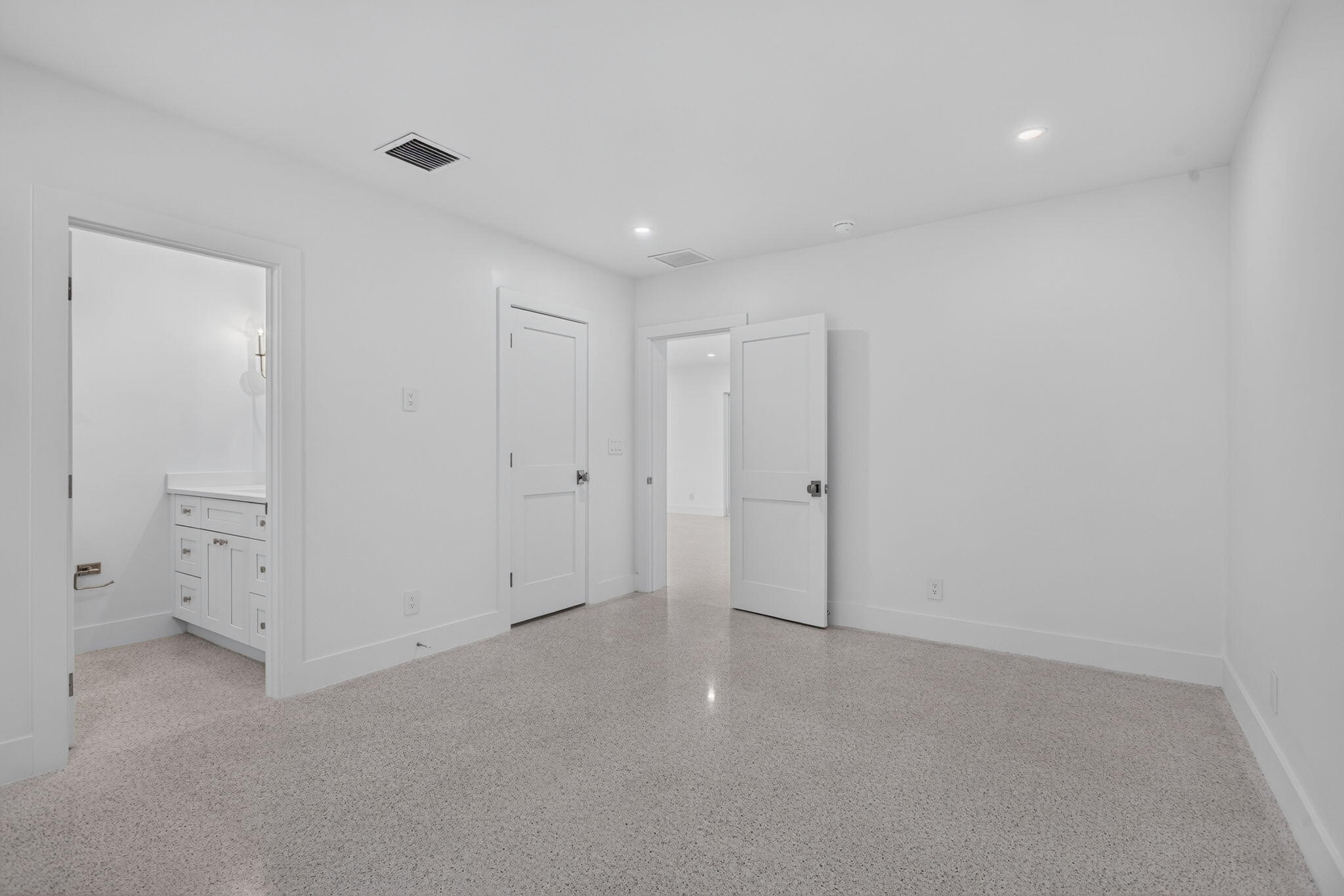 3216 Colony Club Road 2