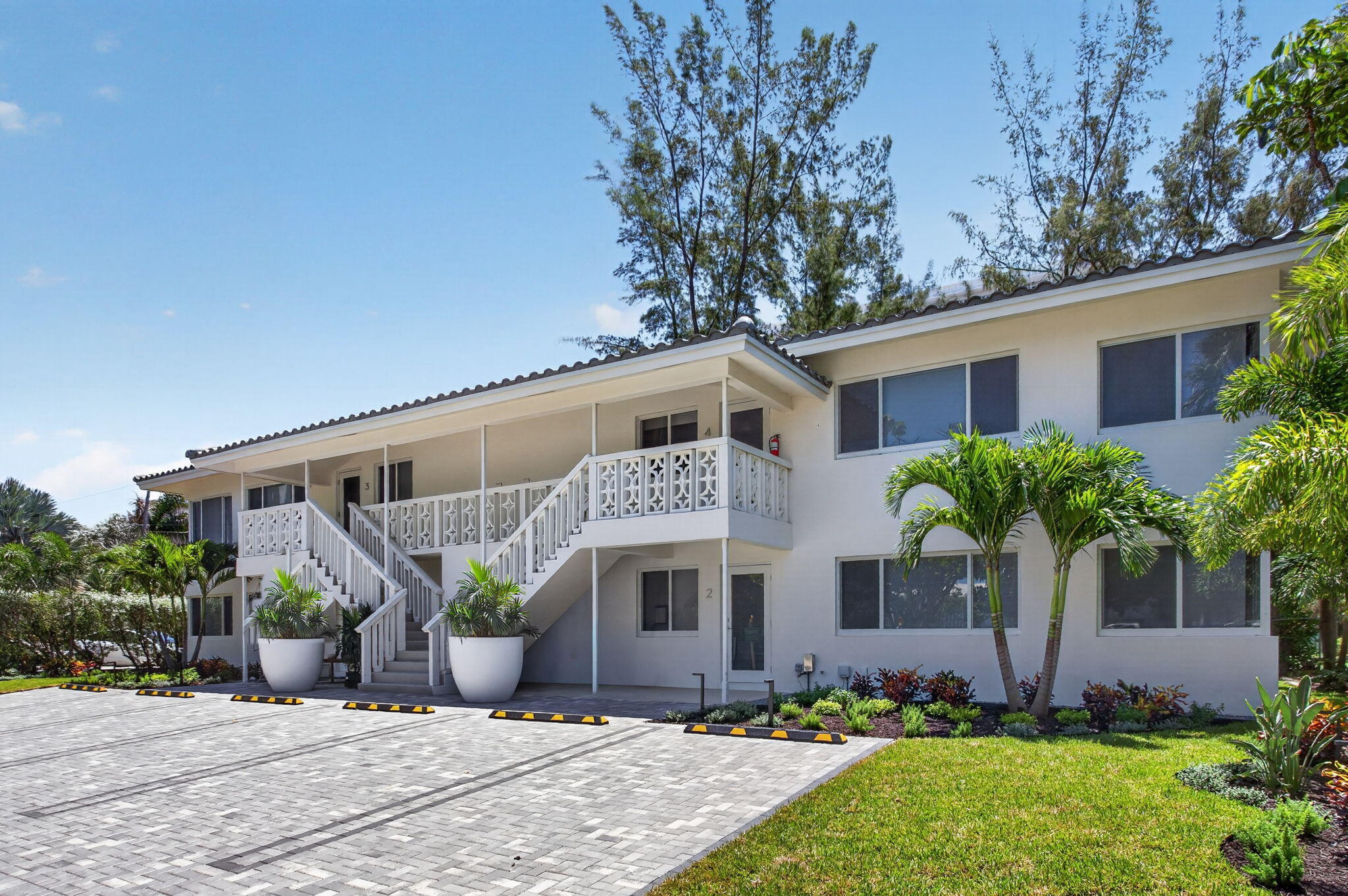 3216 Colony Club Road 2